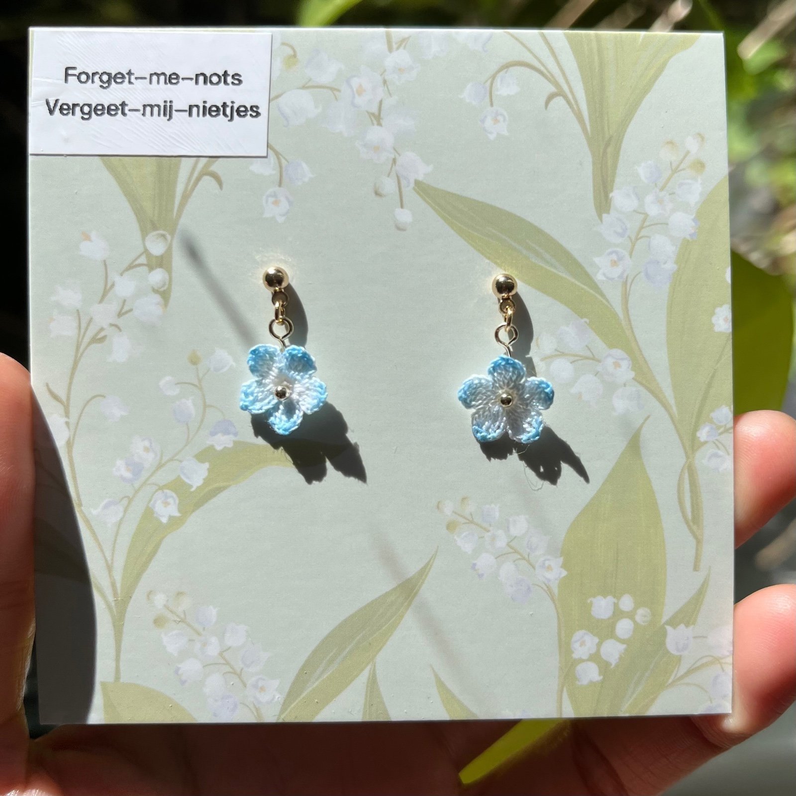 Micro gehaakte vergeet-mij-nietje oorbellen