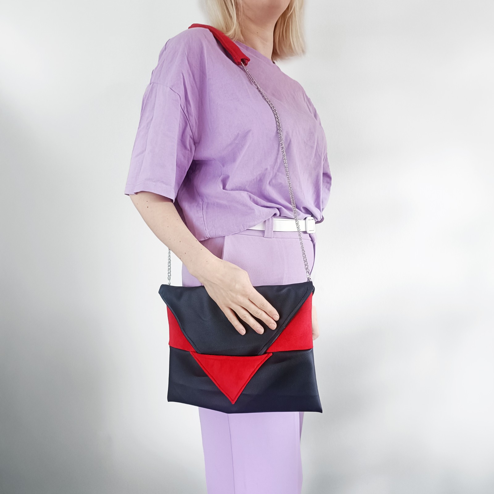 Rood met zwarte enveloppe handtas