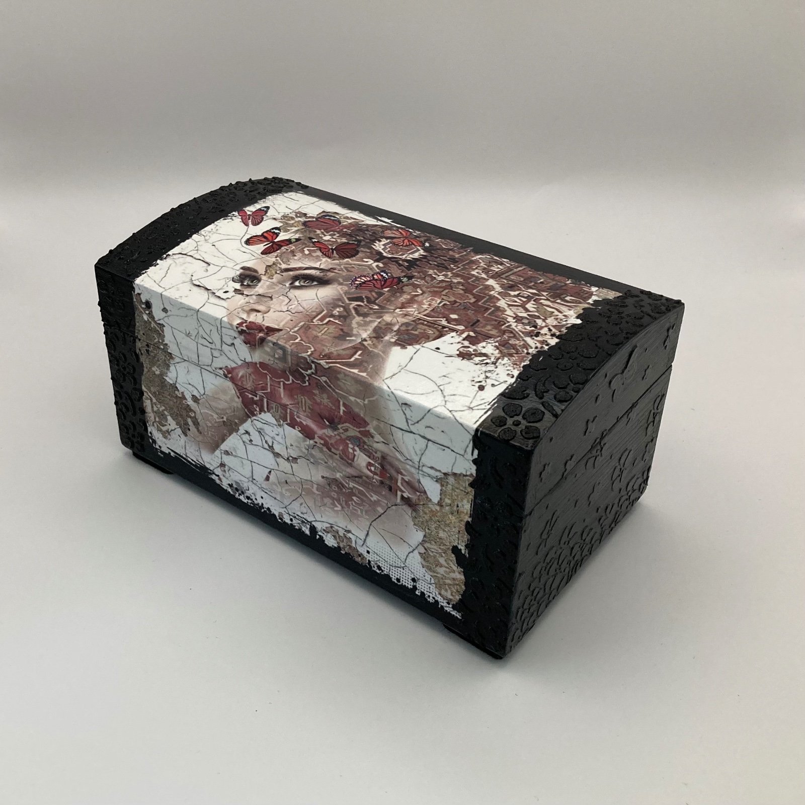 Grenen kistje ‘Fragments of Beauty’ voor interieur of cadeau - 85976 Handgedecoreerde houten sieradendoos ‘Fragments of Beauty’