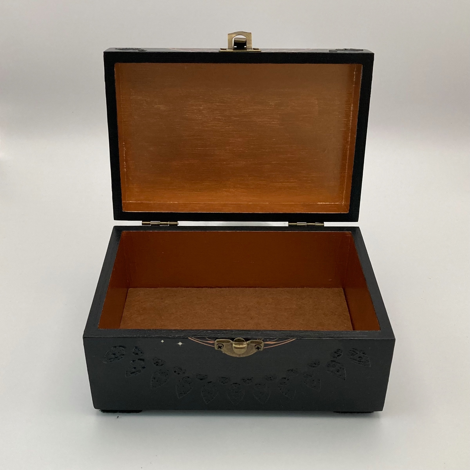 Handgedecoreerd kistje ‘Virgo’ voor interieur of cadeau - 84878 Handgedecoreerde bamboe sieradendoos met het sterrenbeeld ‘Maagd’