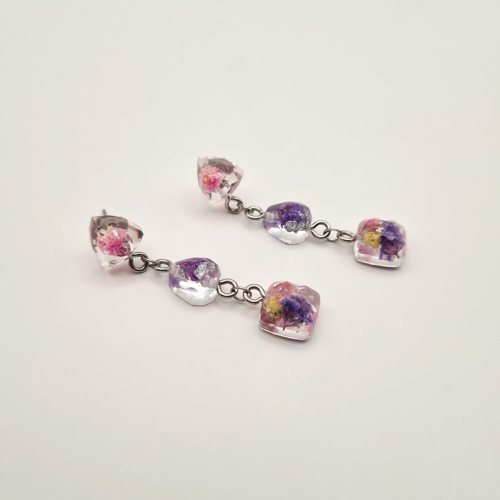 Juweeldruppel Oorbellen met Echte Bloemen uit Den Haag - 91357 Juweeldruppel Oorbellen met Echte Bloemen uit Den Haag (Jardin d'Été)