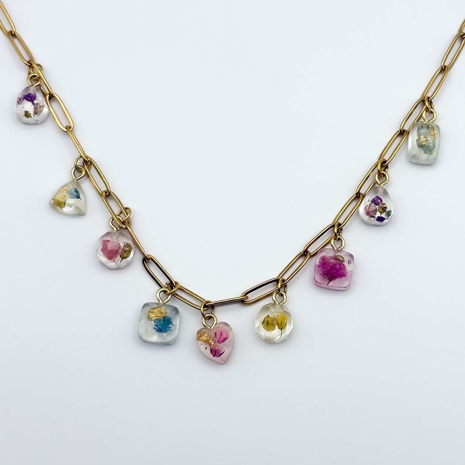 Kleurrijke Bedelketting met Bedels met Echte Bloemen uit Den Haag - 91385 Kleurrijke Bedelketting met Bedels met Echte Bloemen uit Den Haag (Jardin d'Été)