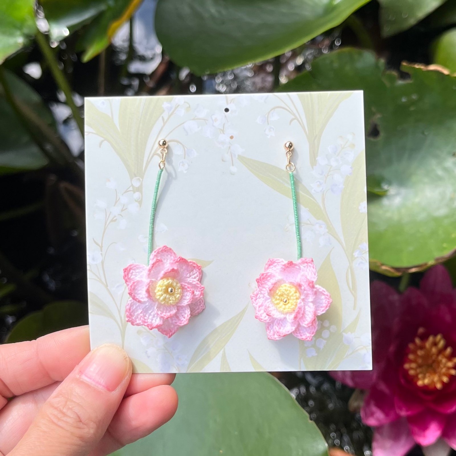 Micro Gehaakte Lotus Oorbellen - 88832 Micro Gehaakte Lotus Oorbellen