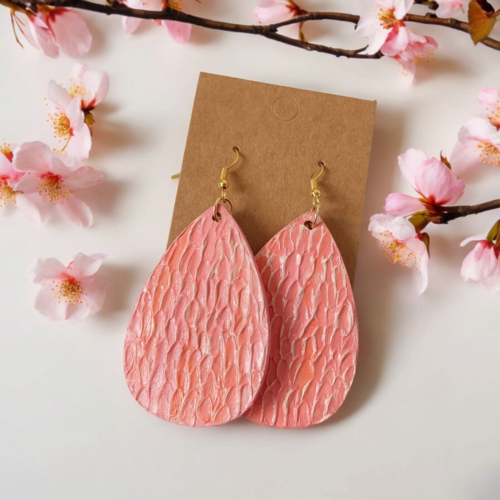 Oorbellen kunst druppel roze