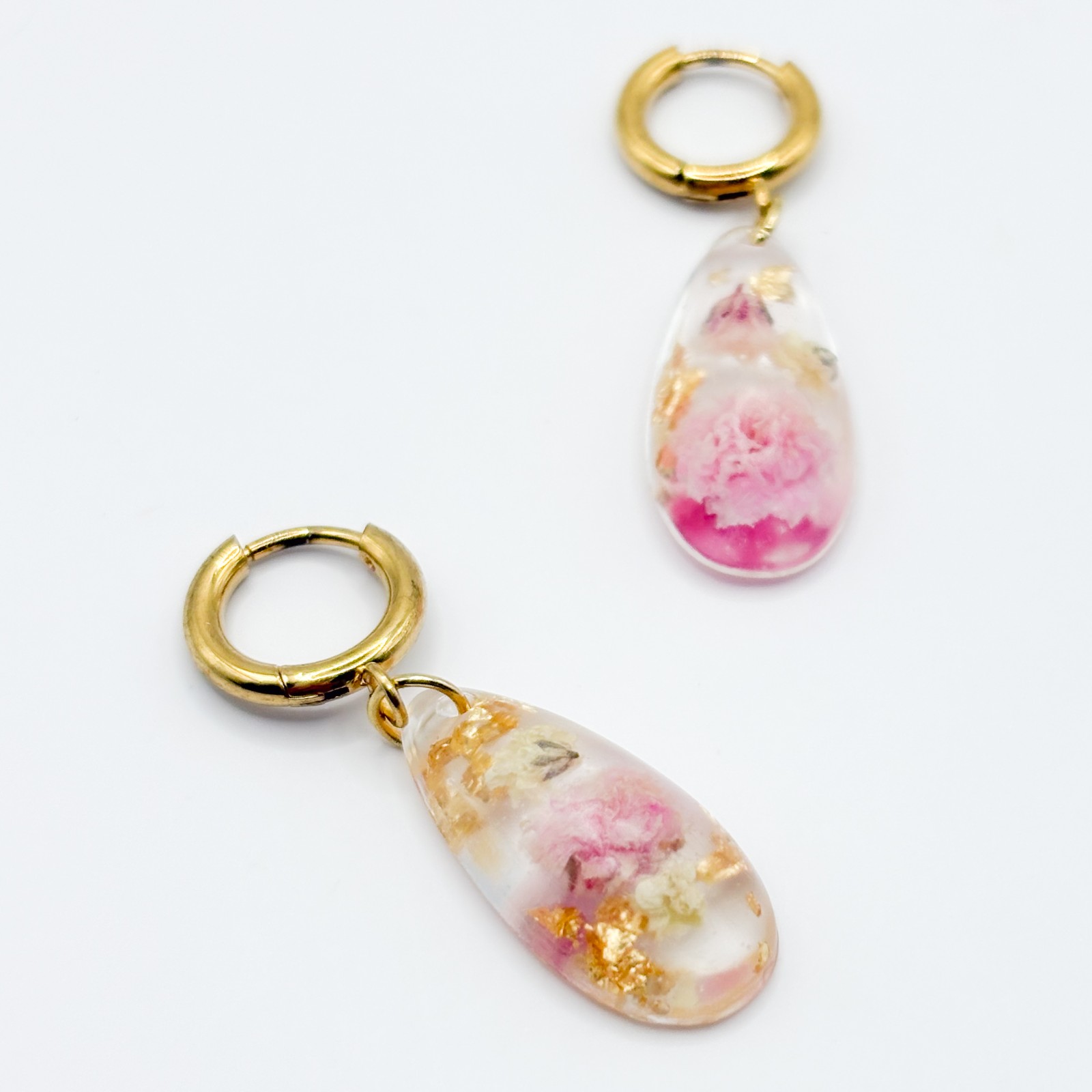 Oorbellen met Druppel Hangers en Echte Bloemen - 91184 Oorbellen met Druppel Hangers en Echte Bloemen