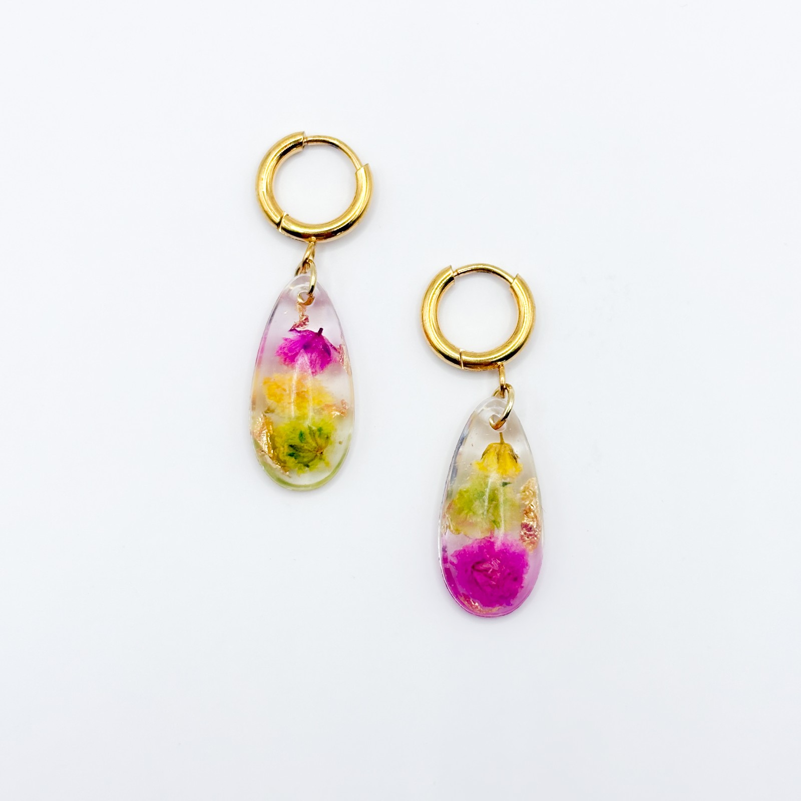 Oorbellen met Druppel Hangers en Echte Bloemen - 91188 Oorbellen met Druppel Hangers en Echte Bloemen