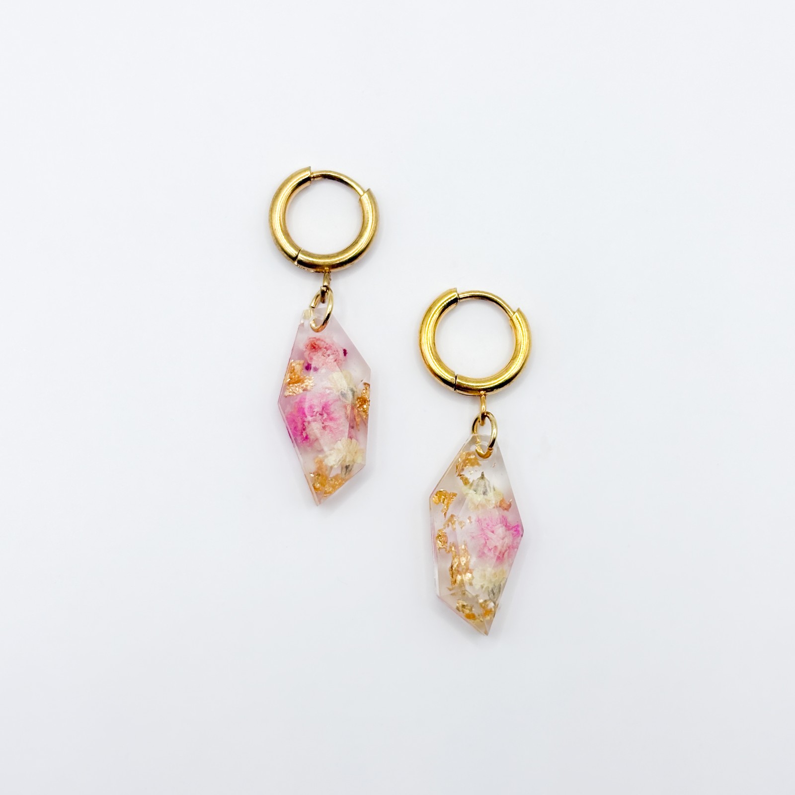 Oorbellen met Gefacetteerde Hangers en Echte Bloemen - 91140 Oorbellen met Gefacetteerde Hangers en Echte Bloemen