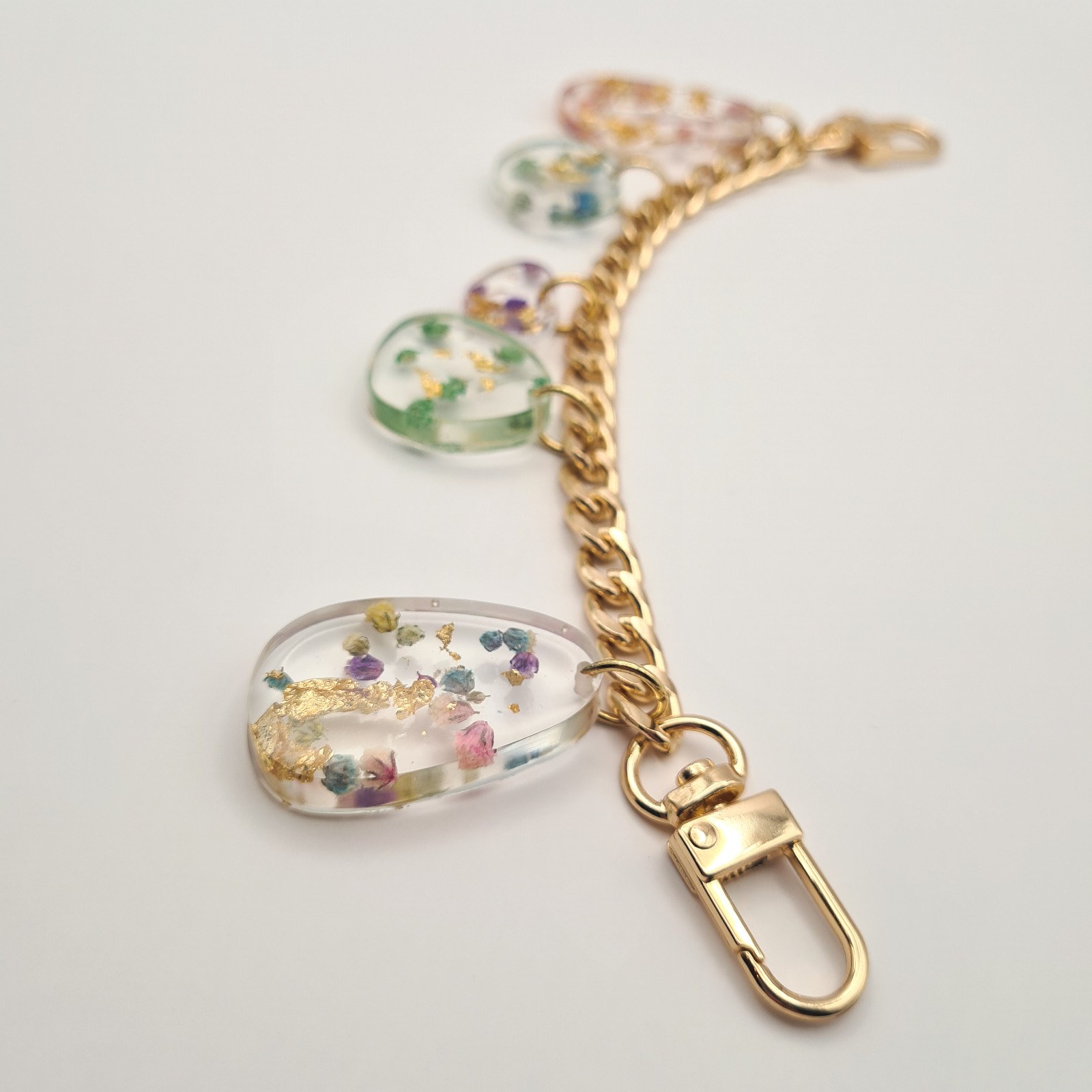 Tassenhanger (Bagchain) met Echte Bloemen uit Den Haag - 91347 Tassenhanger (Bagchain) met Echte Bloemen uit Den Haag (Jardin d'Été)