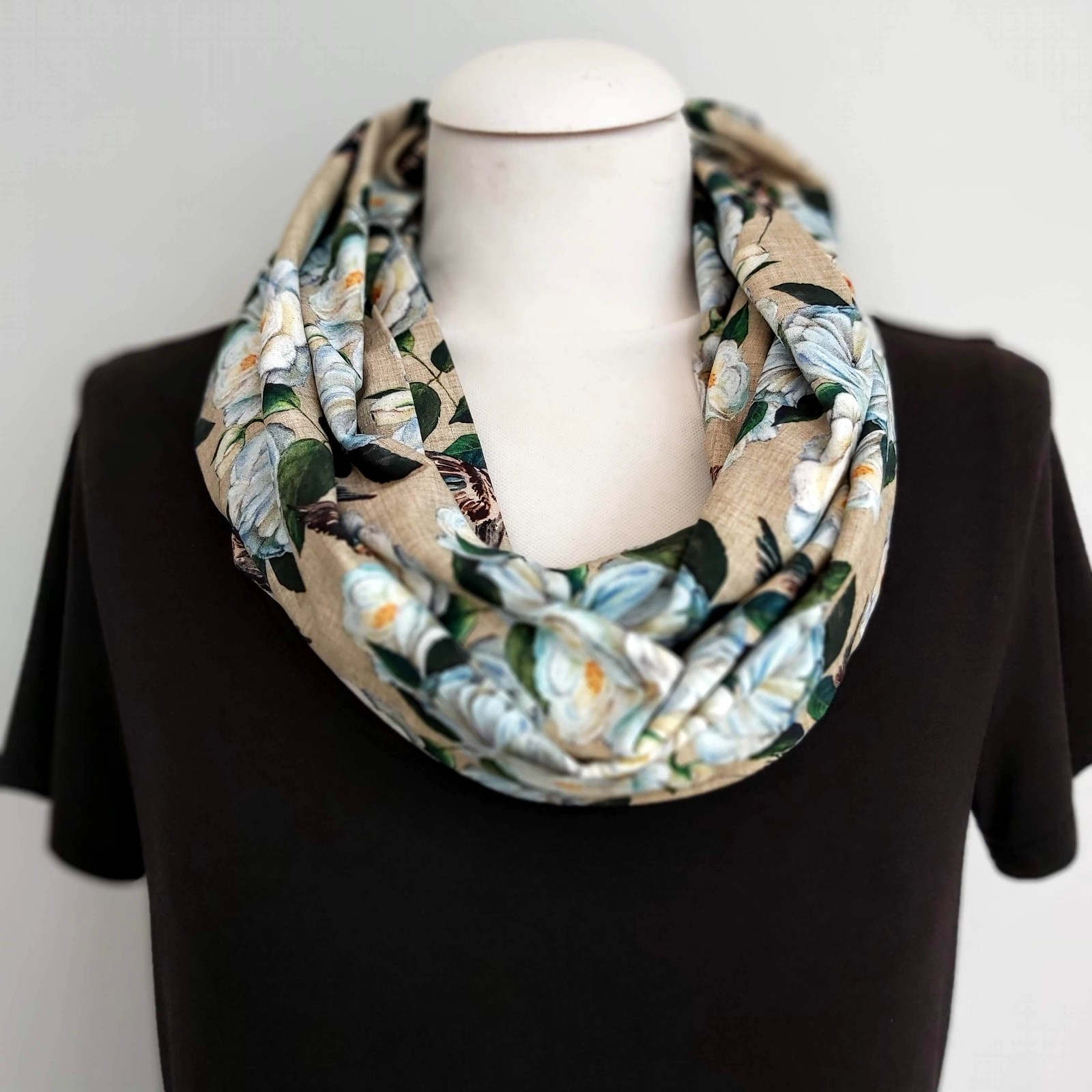 Tricot colsjaal (ecru, beige | bloemen, vogels) - 89486 Tricot colsjaal (ecru, beige | bloemen, vogels)