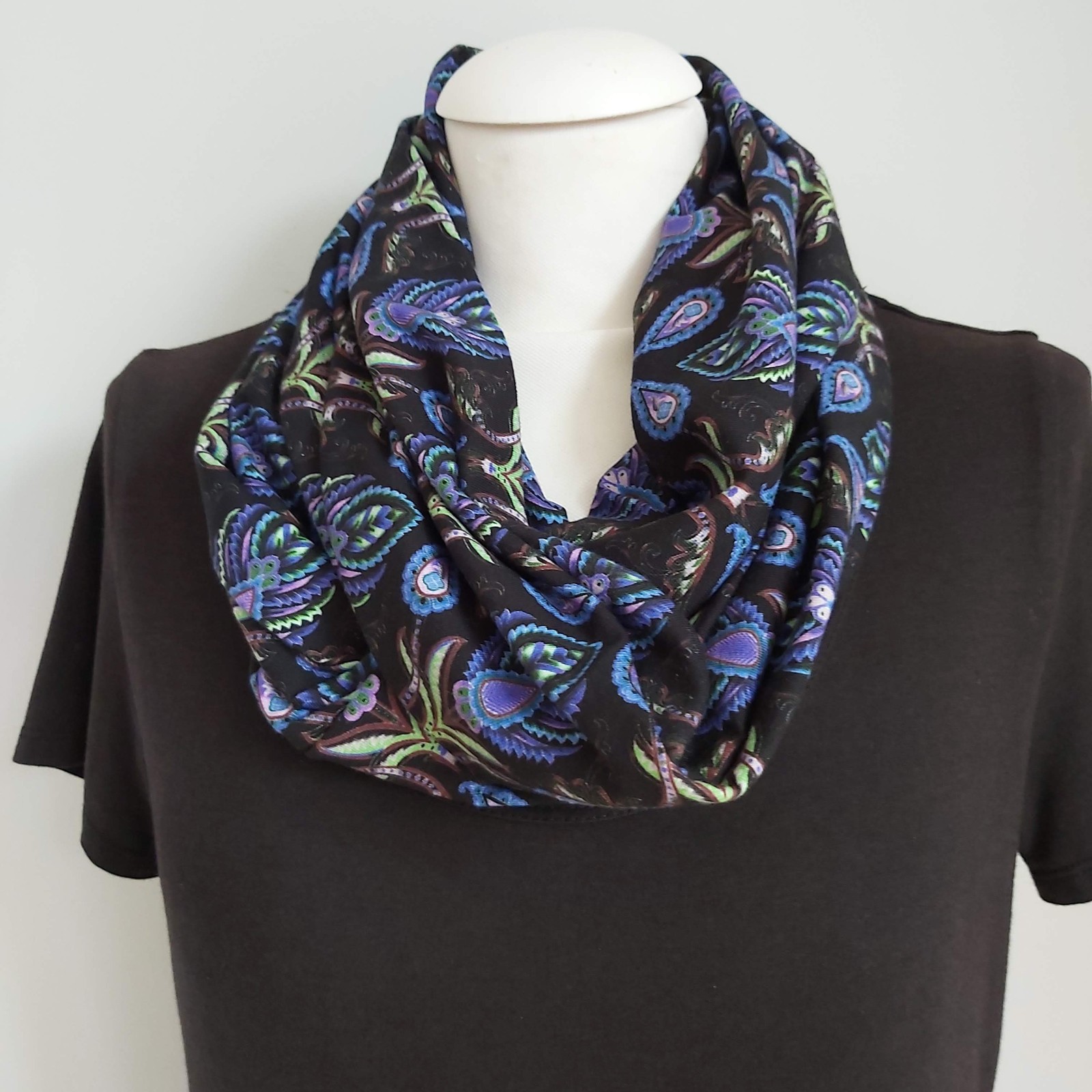 Tricot colsjaal (zwart | bloemen, abstract) - 89490 Tricot colsjaal (zwart | bloemen, abstract)