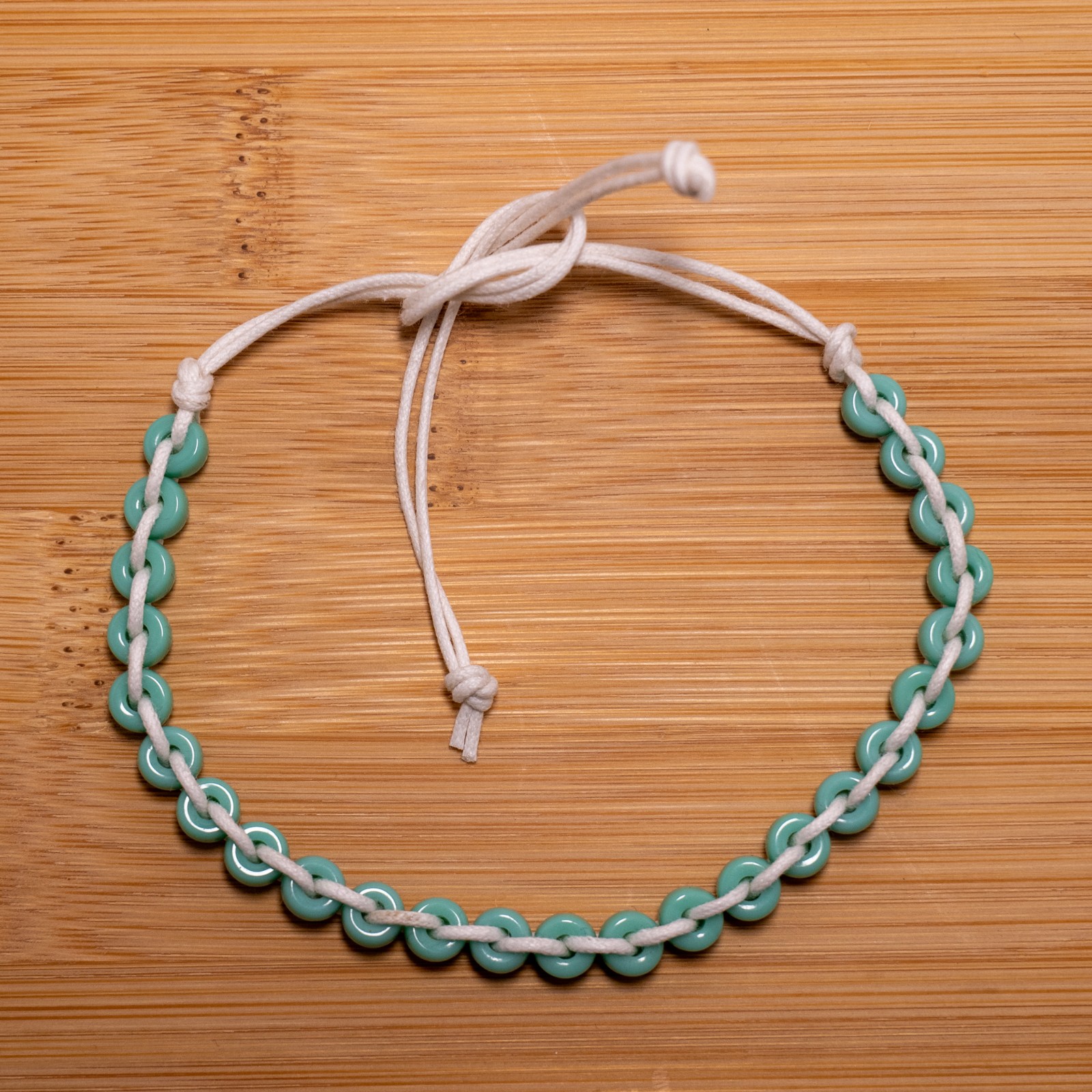 Turquoise armband met glaskralen | Ocean Glow collectie