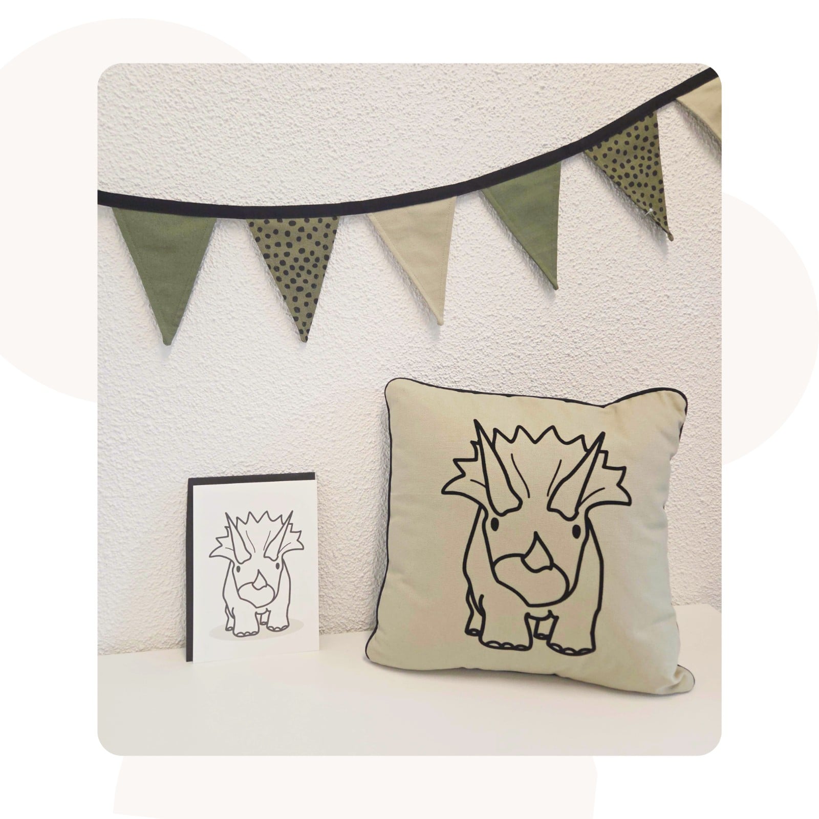 Handgemaakte Decoratie-, cadeauset Terry Triceratops | Dinokamer decoratie