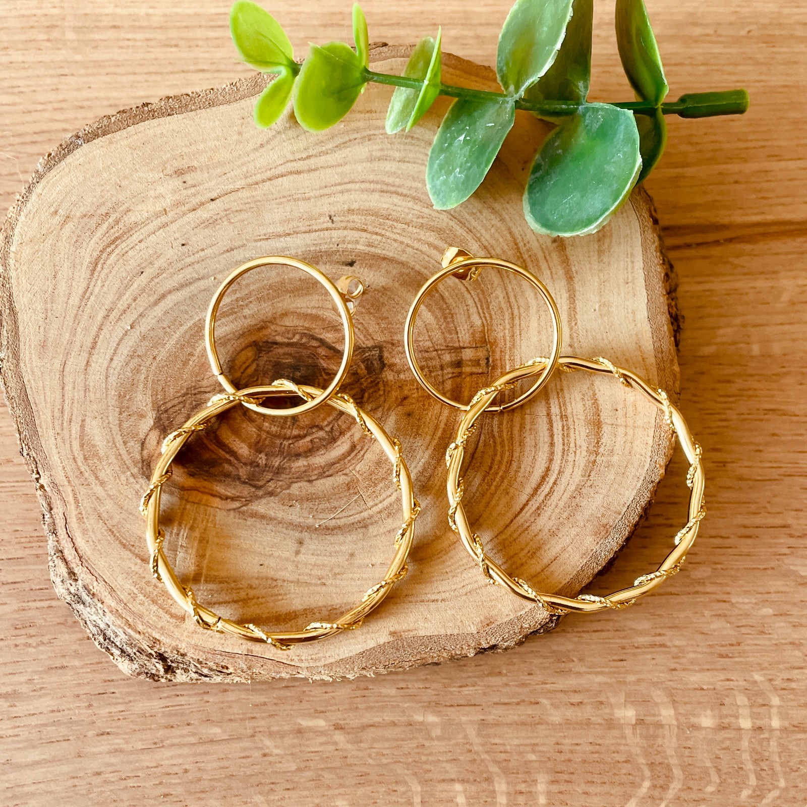 Gouden 2-loops oorbellen / dubbele creolen – minimalistisch & boho