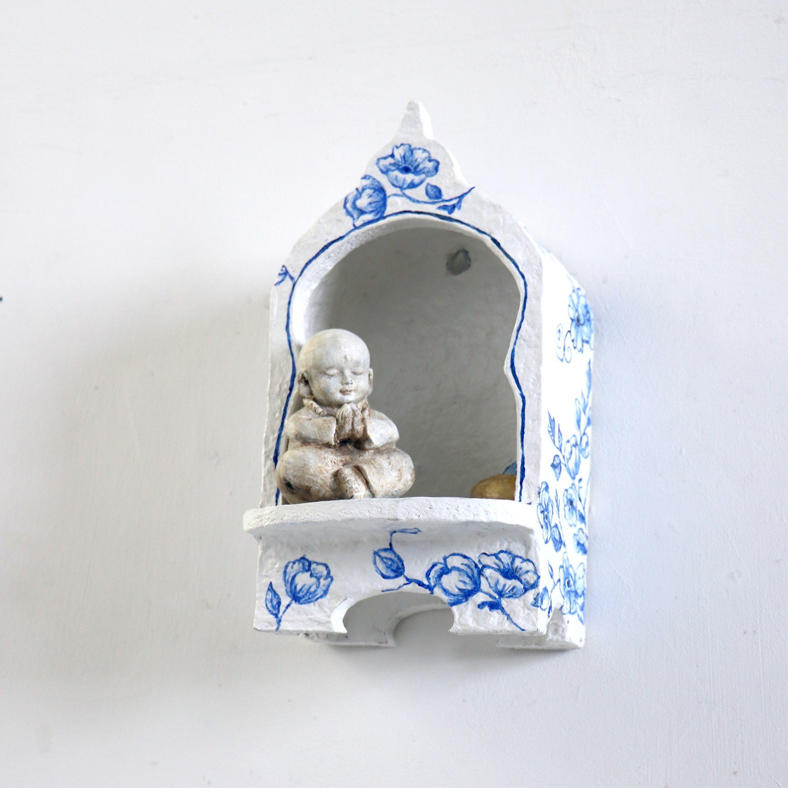 Herinneringskastje Altaar Delfts Blauw geinspireerd met bloemen motief - 94551 Herinneringskastje Altaar Delfts Blauw geinspireerd met bloemen motief