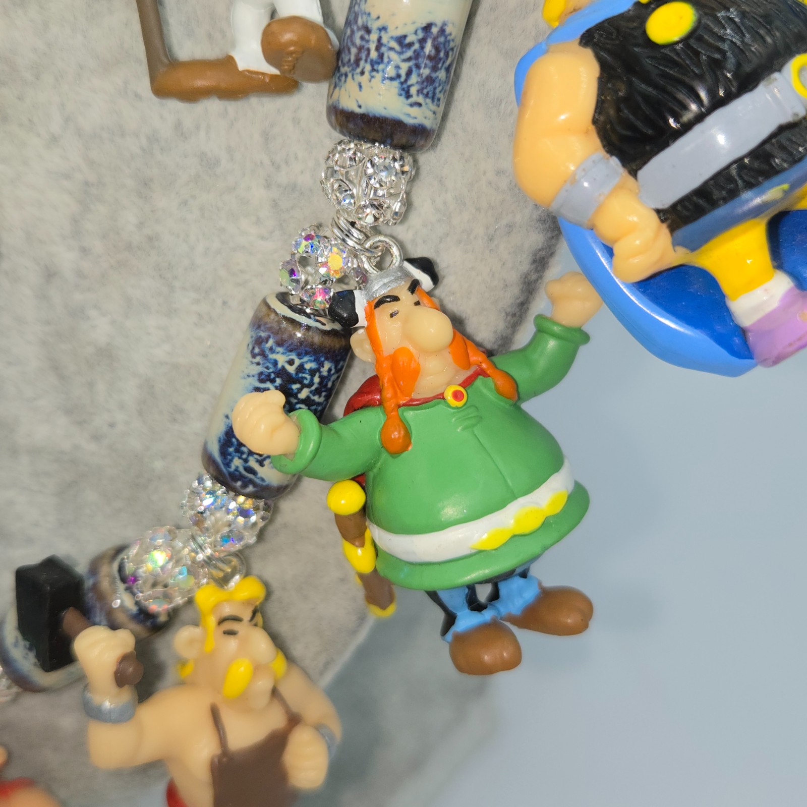 De Galliers ; Asterix & Obelix, een handgemaakte unieke ketting van vintage figuurtjes