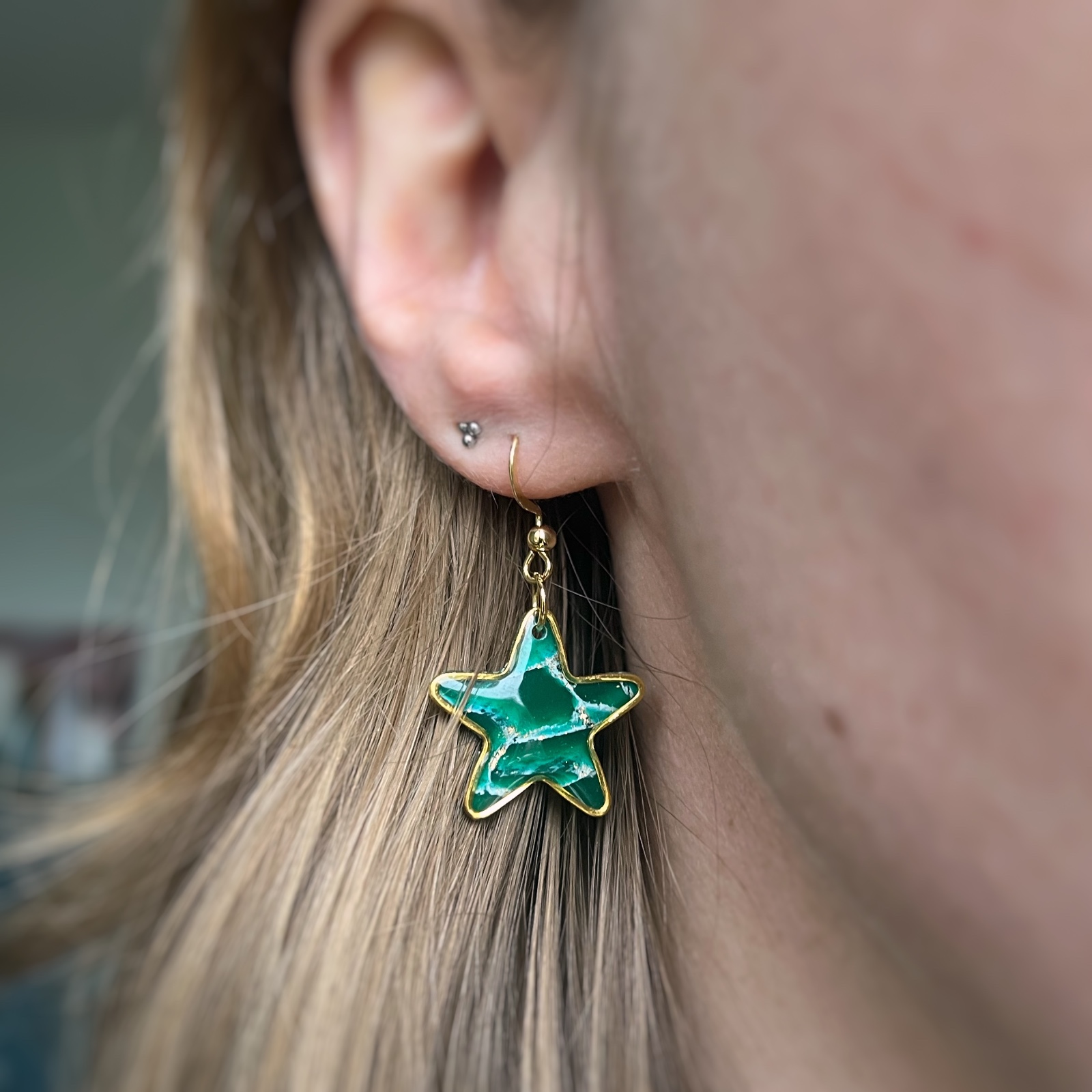 Groene ster oorbellen kerst - 98855 Groene ster oorbellen kerst