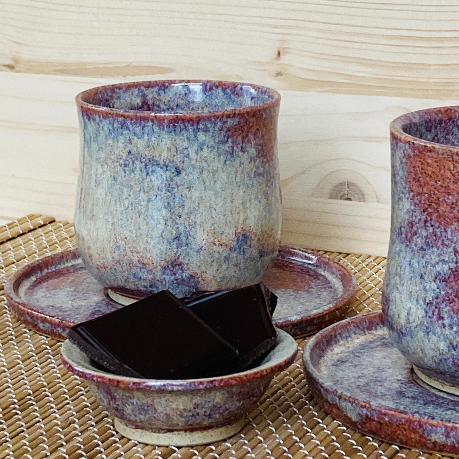 Theemokken met potpourri uitstraling - 104079 Handgemaakt keramiek, theemokken met schoteltje in warme aardetinten