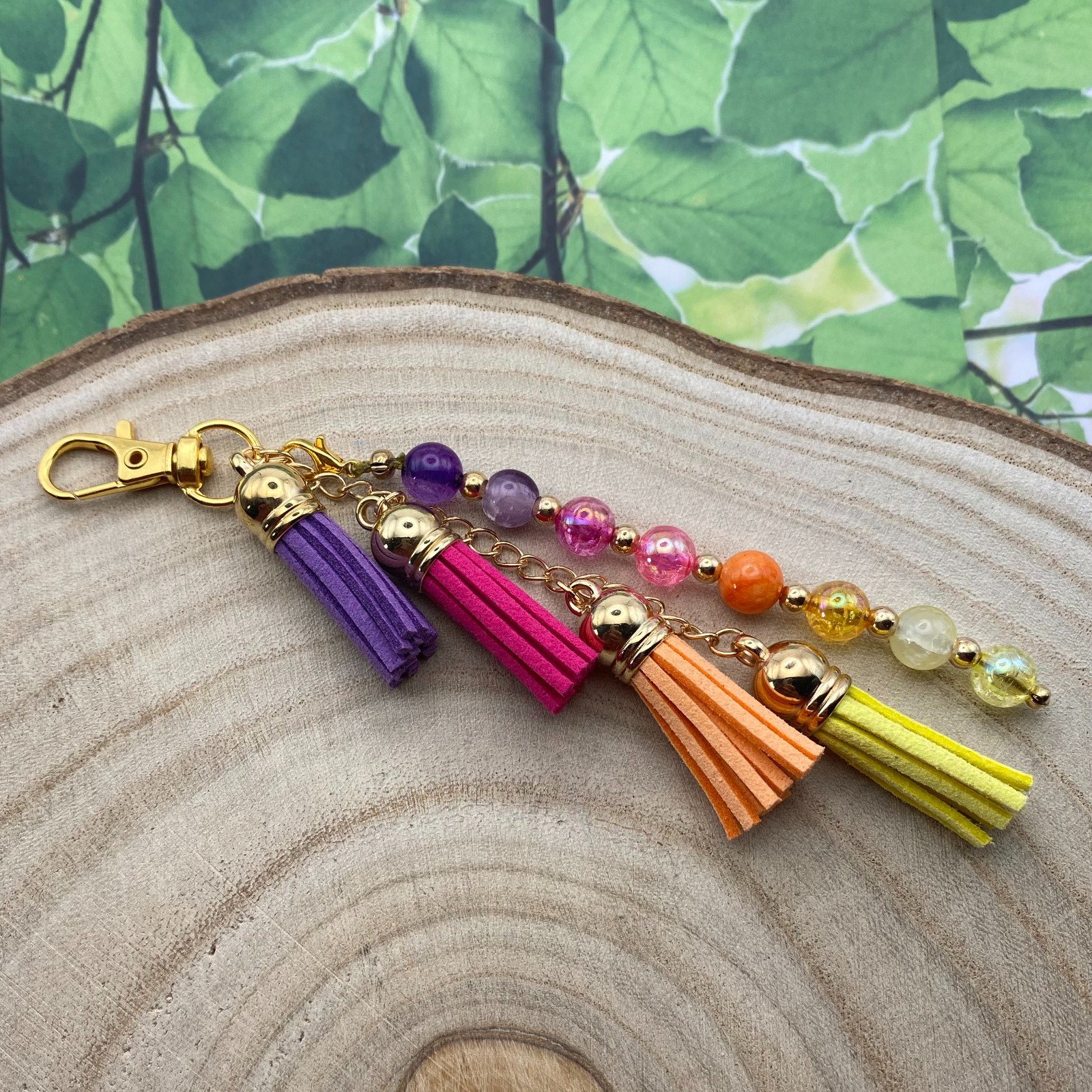 Handgemaakte bag charm met kralen en kwastjes - HG40072