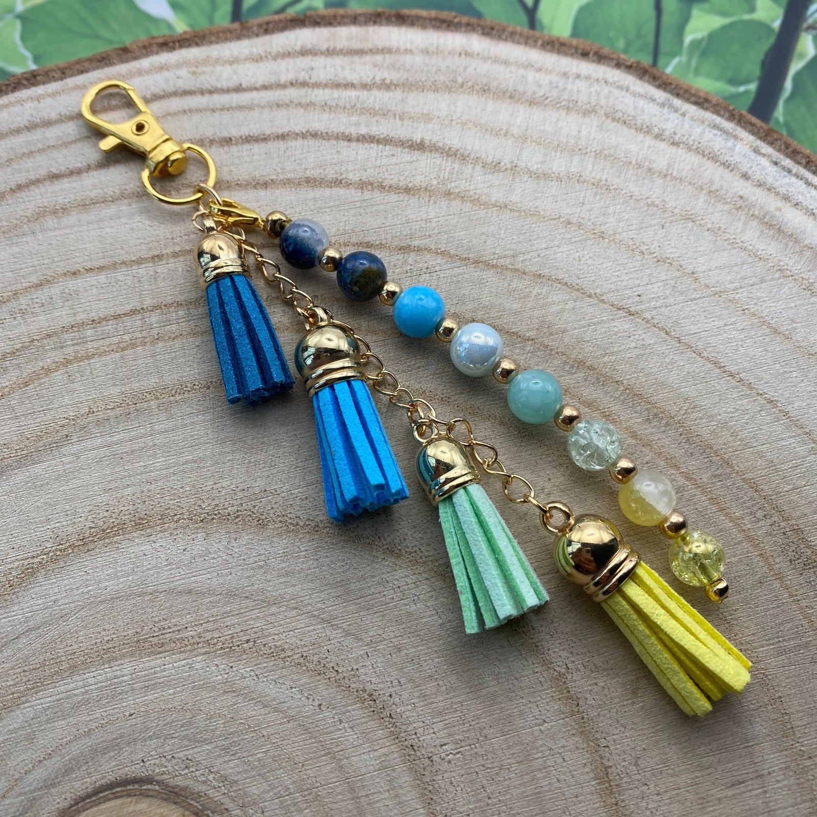 Handgemaakte bag charm met kralen en kwastjes - HG50073