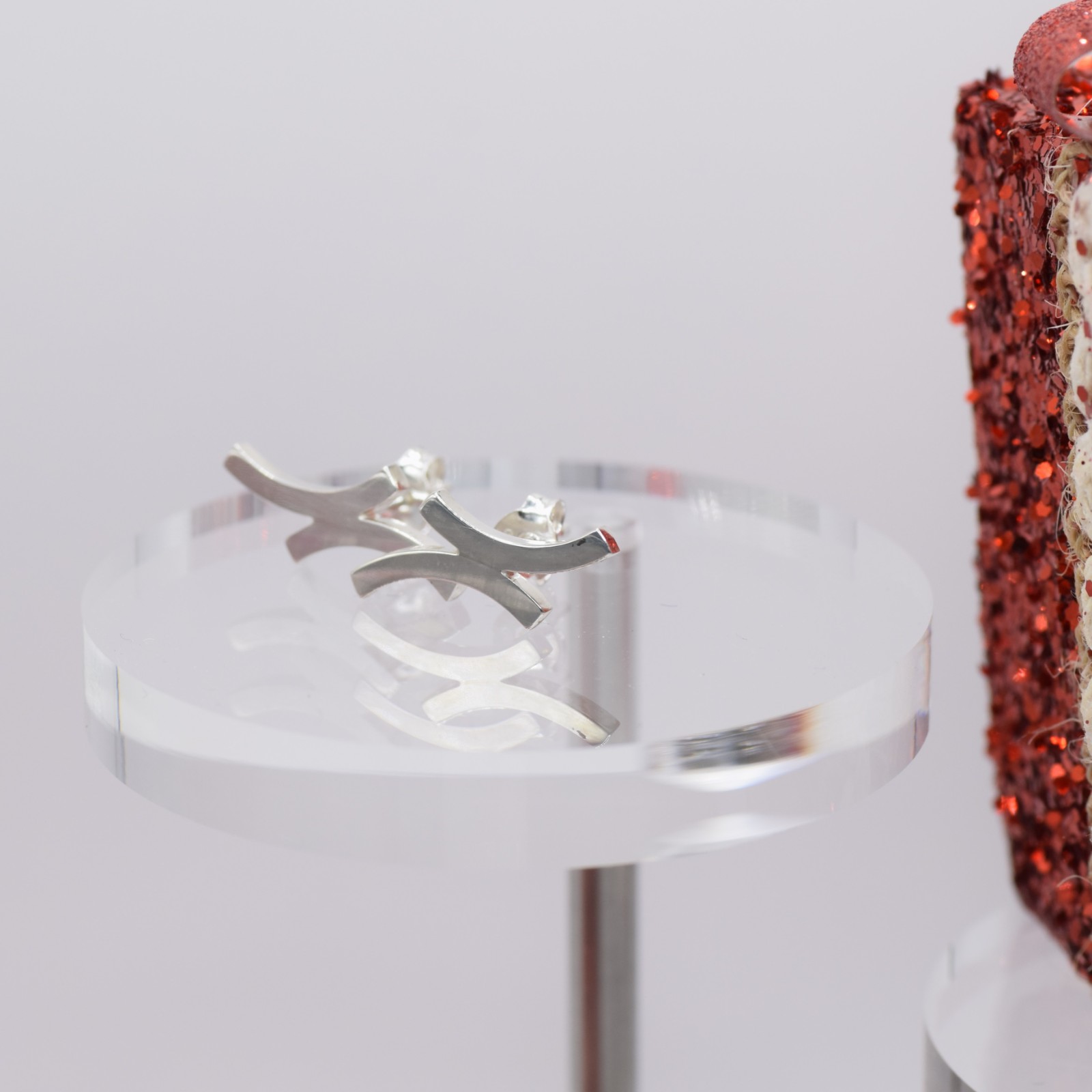 Subtiele zilveren oorbellen – Abstracte design, tijdloze elegantie - 106568 Subtiele zilveren oorbellen – Abstracte design, tijdloze elegantie