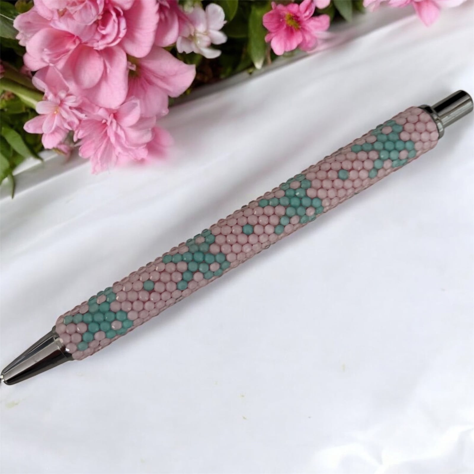 Handmade Bling Pen met zacht Roze Strikjes