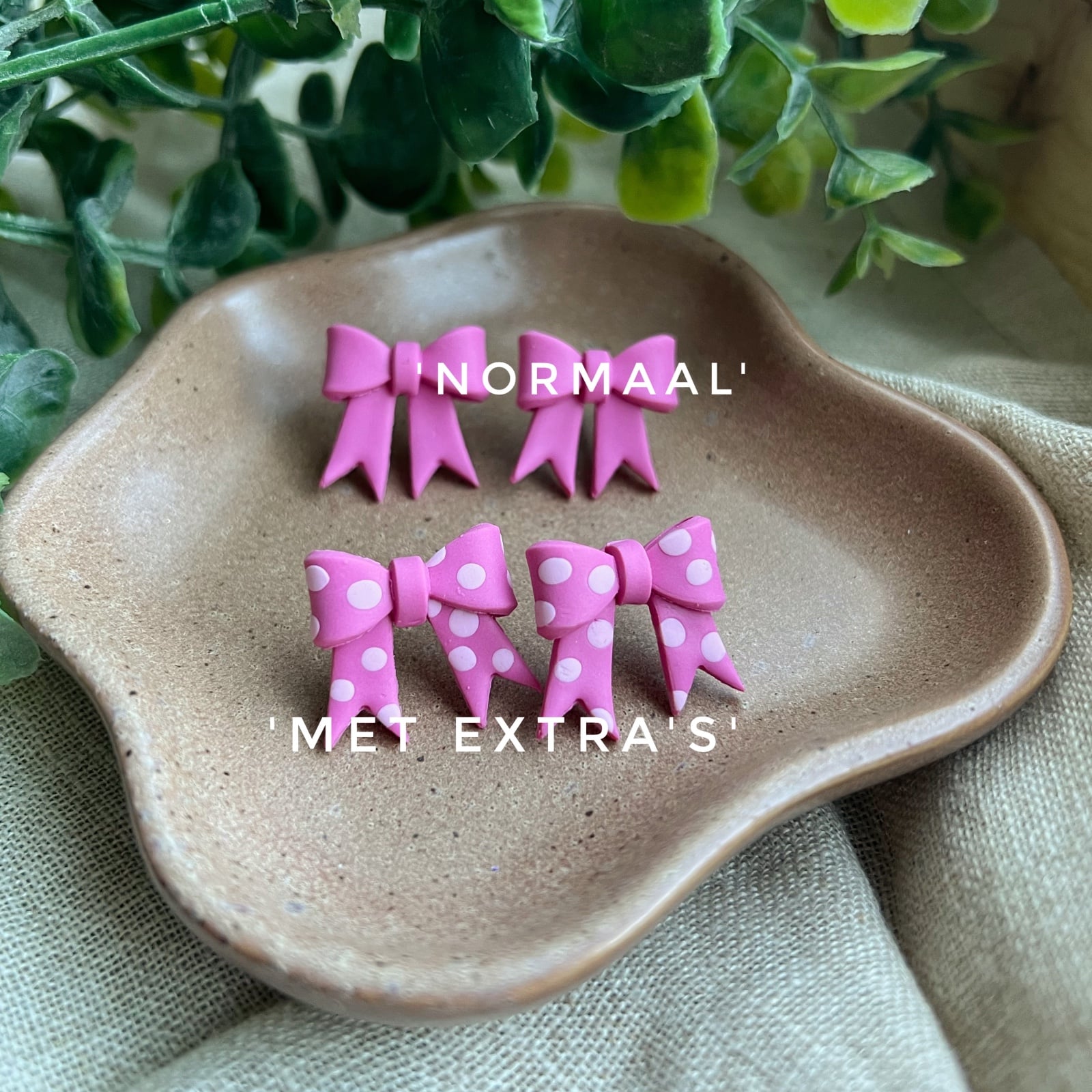 Roze strikjes oorbellen handgemaakt