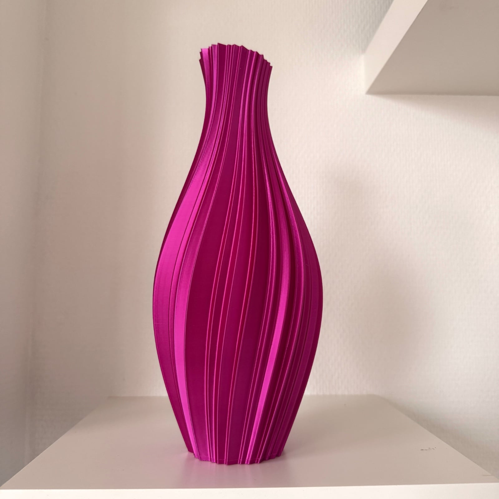 3D Spiraal Vaas Velvet Fuchsia – Silk Design Vaas | 29 cm - 113597 3D Spiraal Vaas Velvet Fuchsia – Silk Design Vaas | 29 cm