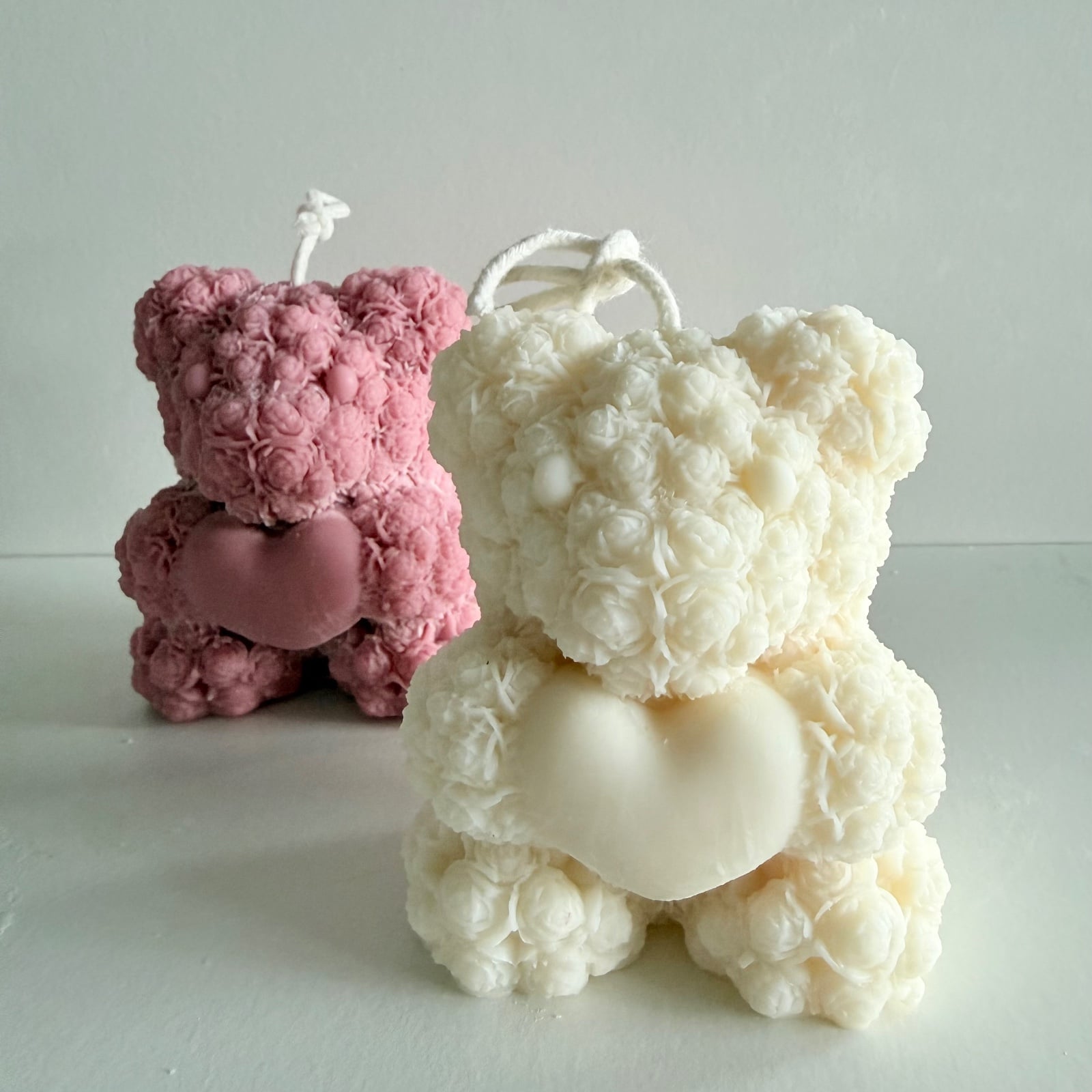 Teddybeer Rozenkaars met Hart — Decoratieve Geurkaars / Cadeau