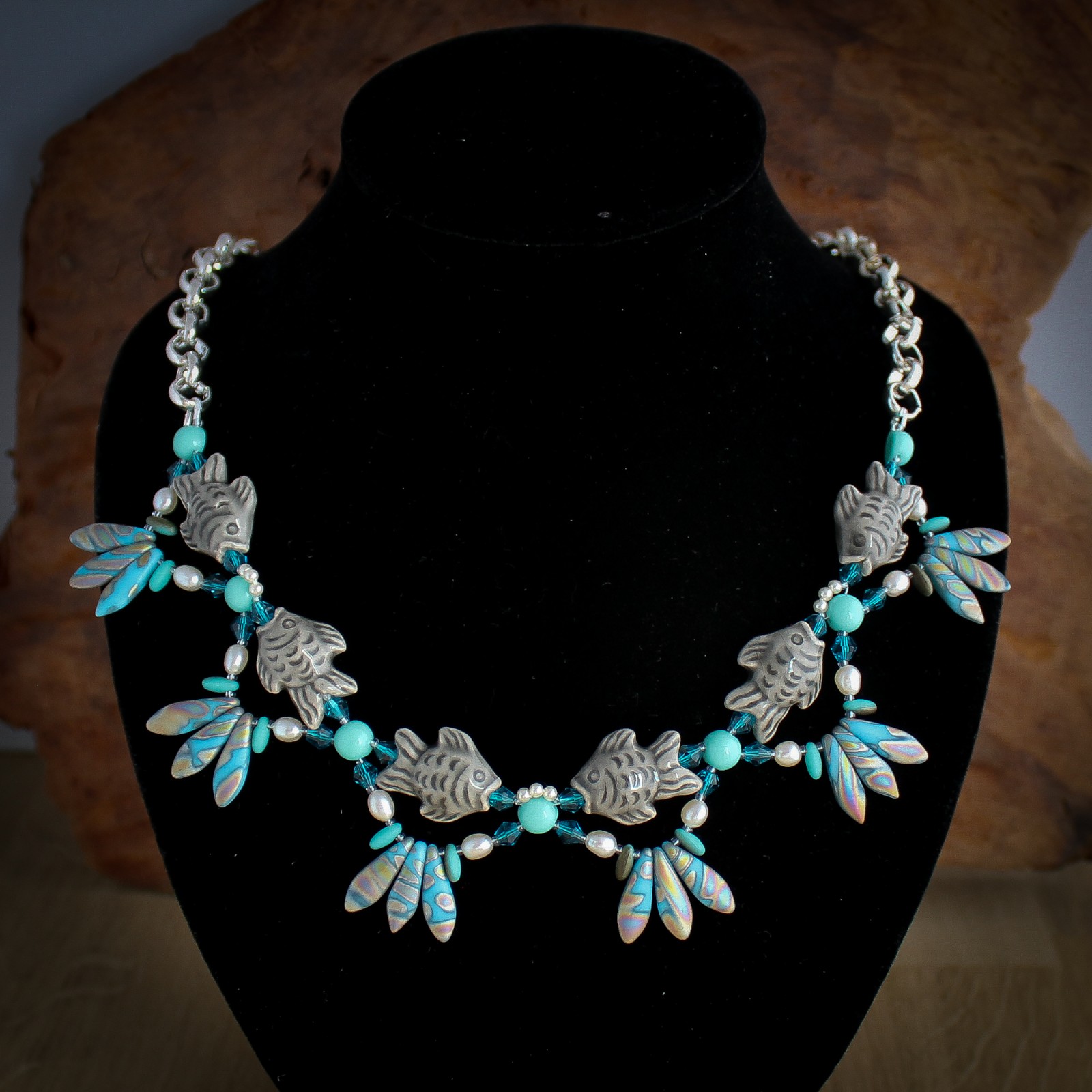 Dansende Vissen & Eigenzinnig, handgemaakte statement ketting met vissen