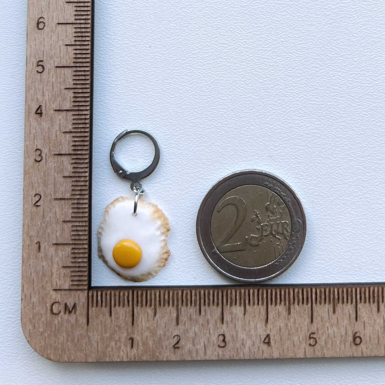 Gebakken ei oorbellen