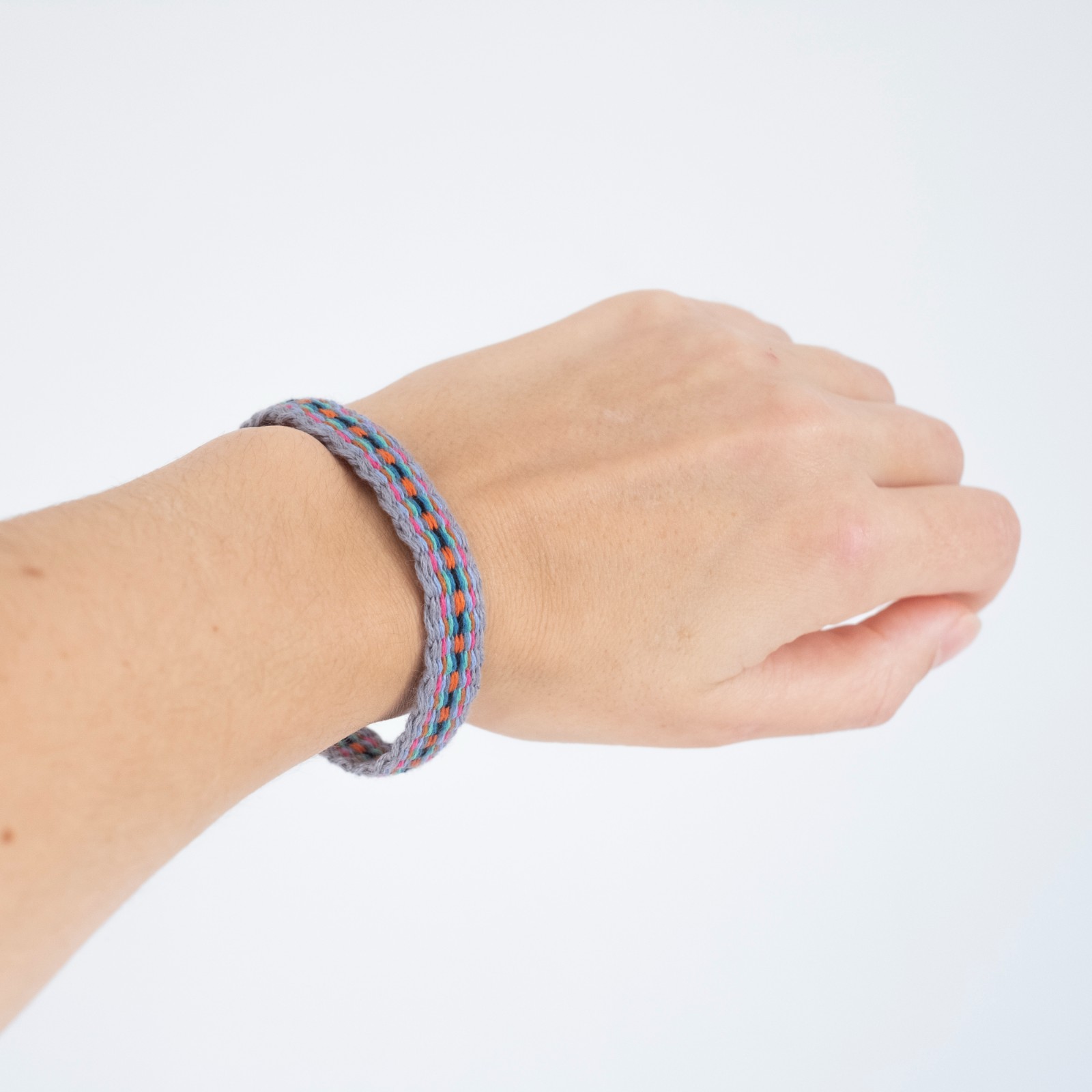 Handgeweven armbandjes in vrolijke kleuren, weef armband, sieraad pols, boho style koper of zilverkleurige sluiting, inkle weave, bandweven