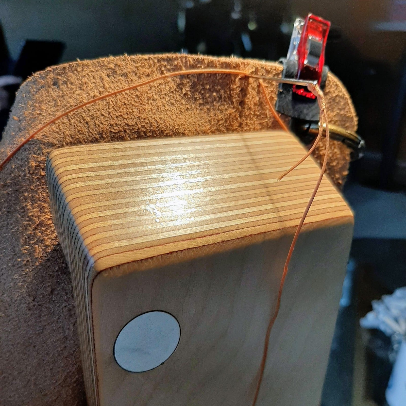 Handtas vintage look, uniek handwerk, geheel met de hand genaaid, stevig juchtleder.