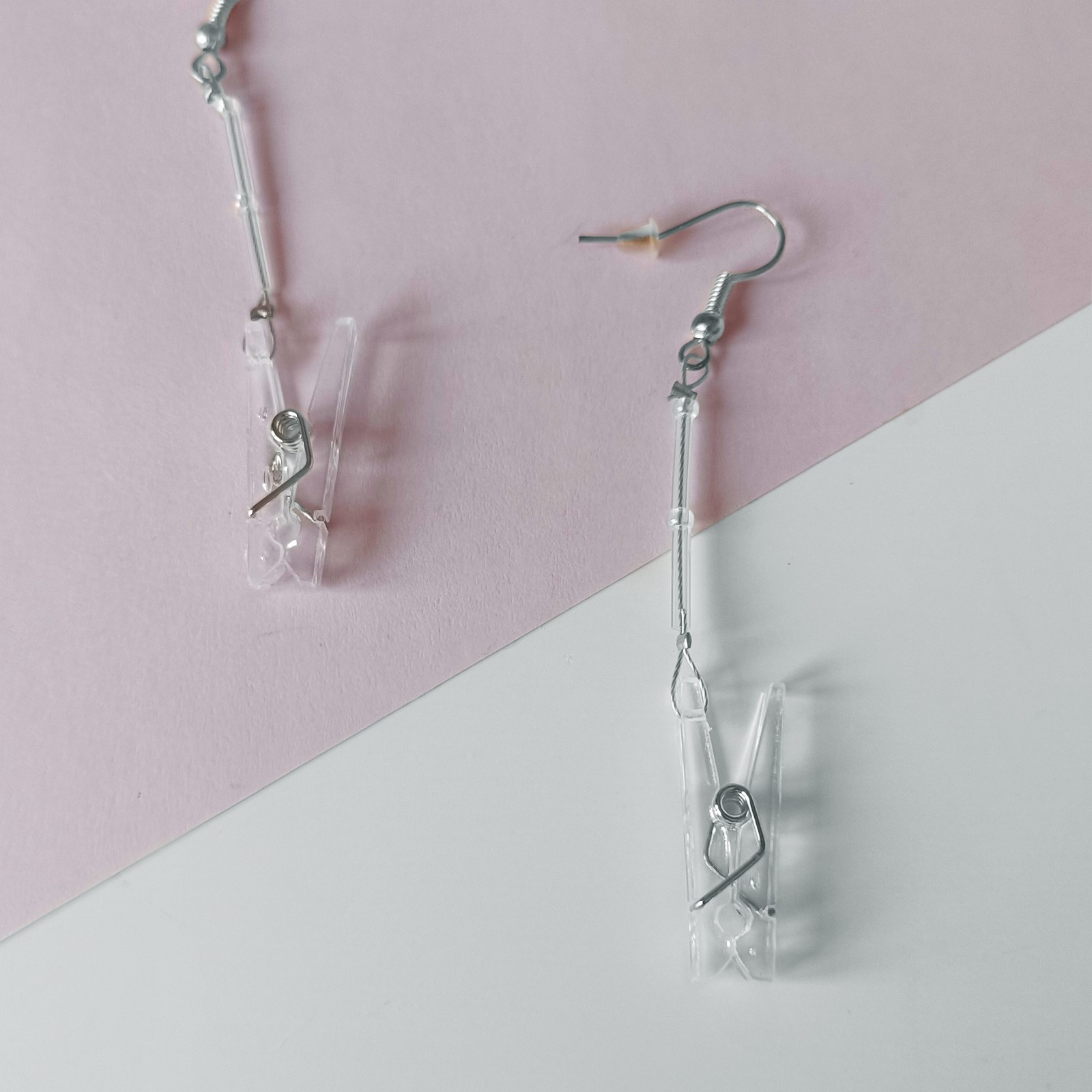 Oorbellen van transparante knijpertjes - 121308 Oorbellen van transparante knijpertjes