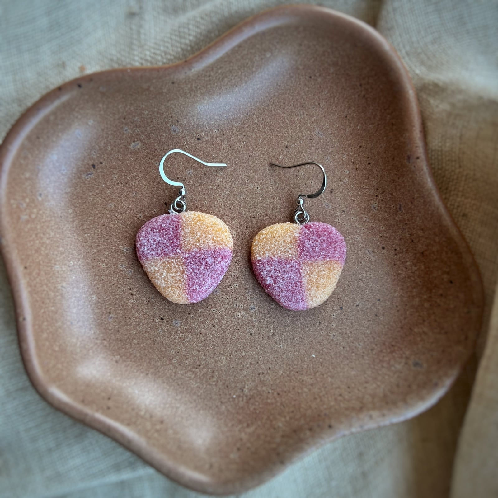 Perzik snoepjes oorbellen