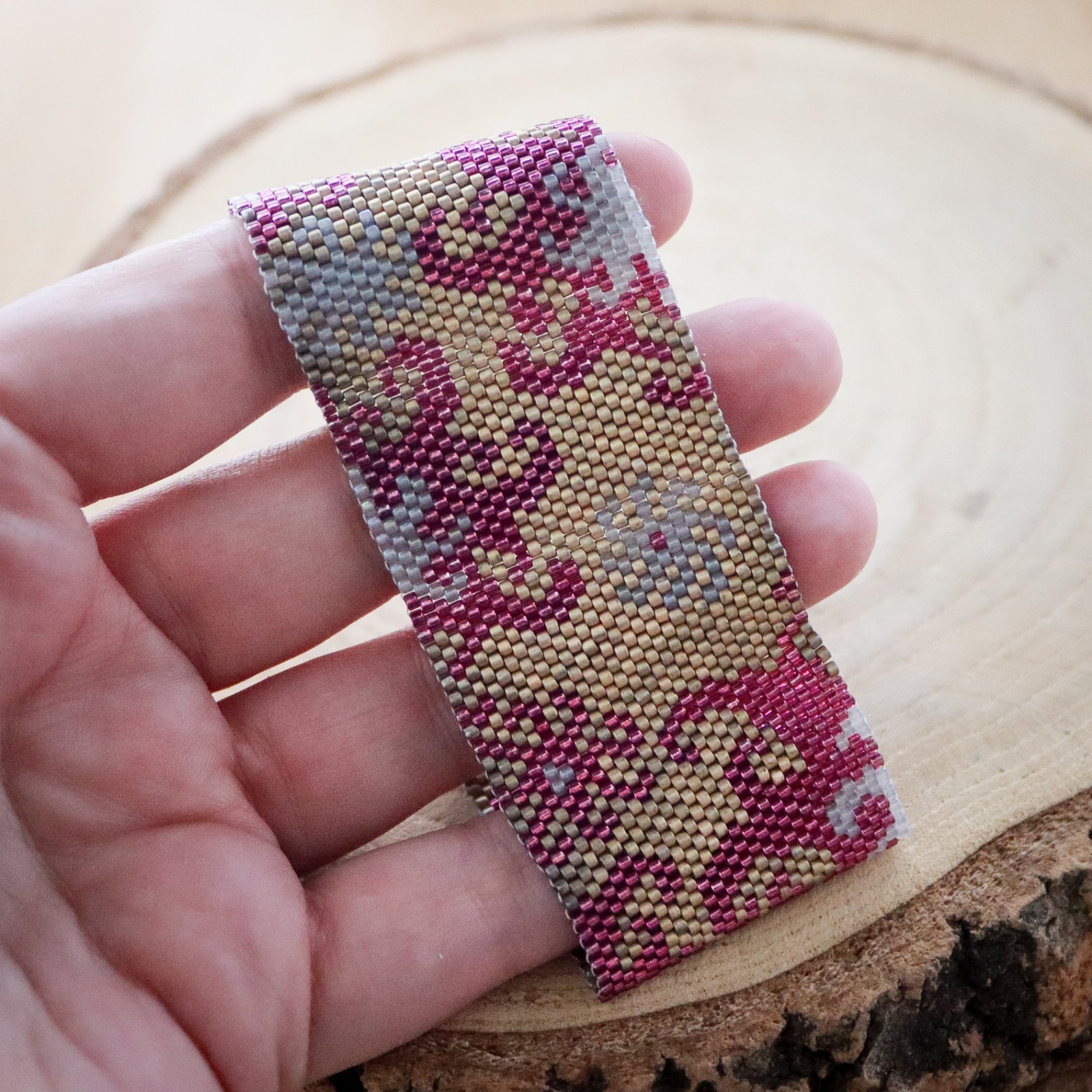 Art Nouveau & Bloemenweide, peyote armband met floral design
