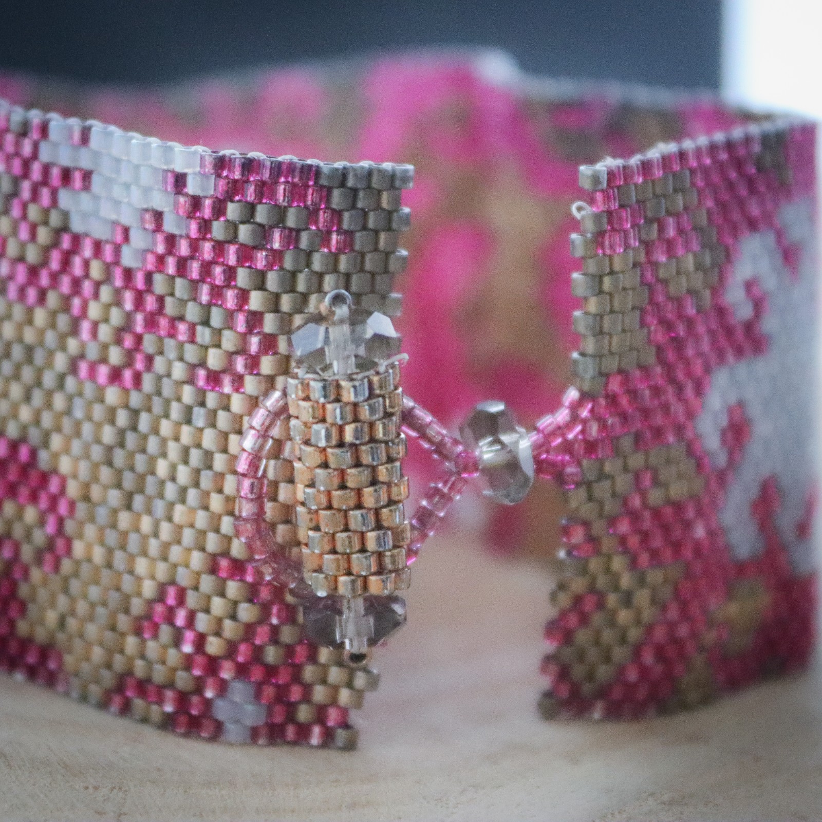 Art Nouveau & Bloemenweide, peyote armband met floral design