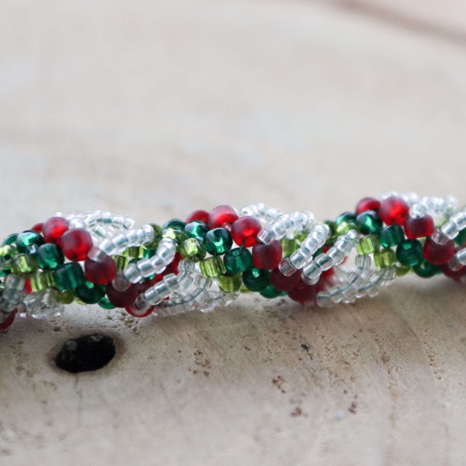 Boho & Zomerse stranddag, geweven kralen armband met conversie naar e… - 129357 Boho & Zomerse stranddag, geweven kralen armband met conversie naar enkelband