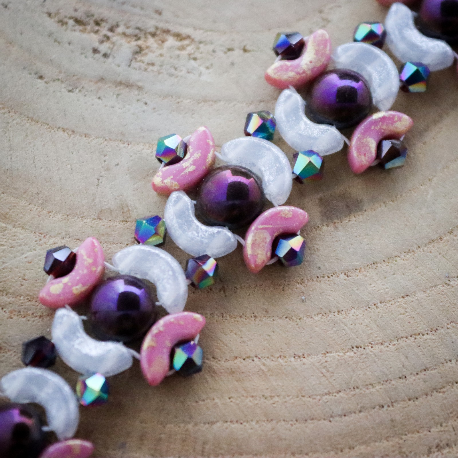 Whimsical & Dromerig, handgeweven fantasie armband