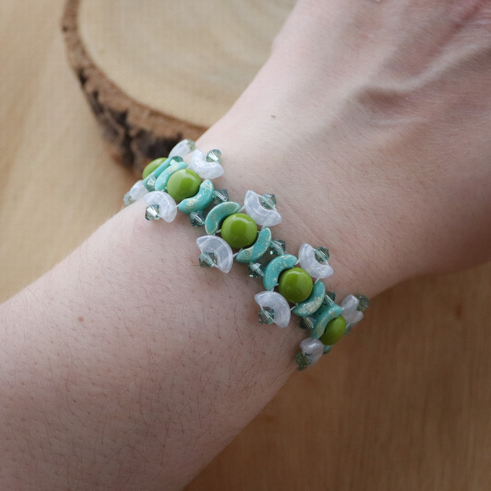 Whimsical & Dromerig, handgeweven fantasie armband