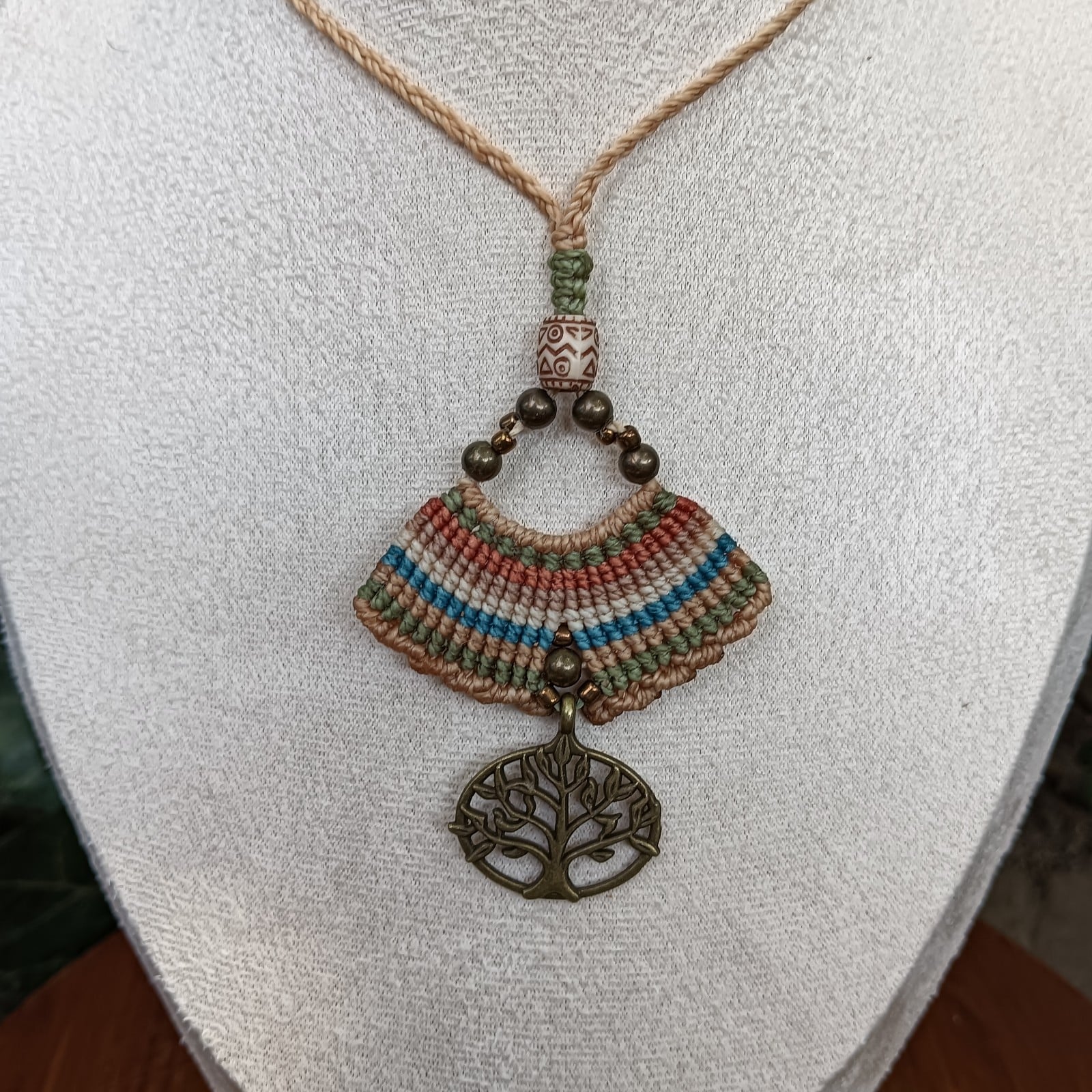 Earth Spirit Amulet Ketting - 132031 Earth Spirit – Handgemaakte Micro Macramé Amulet Ketting met Levensboom