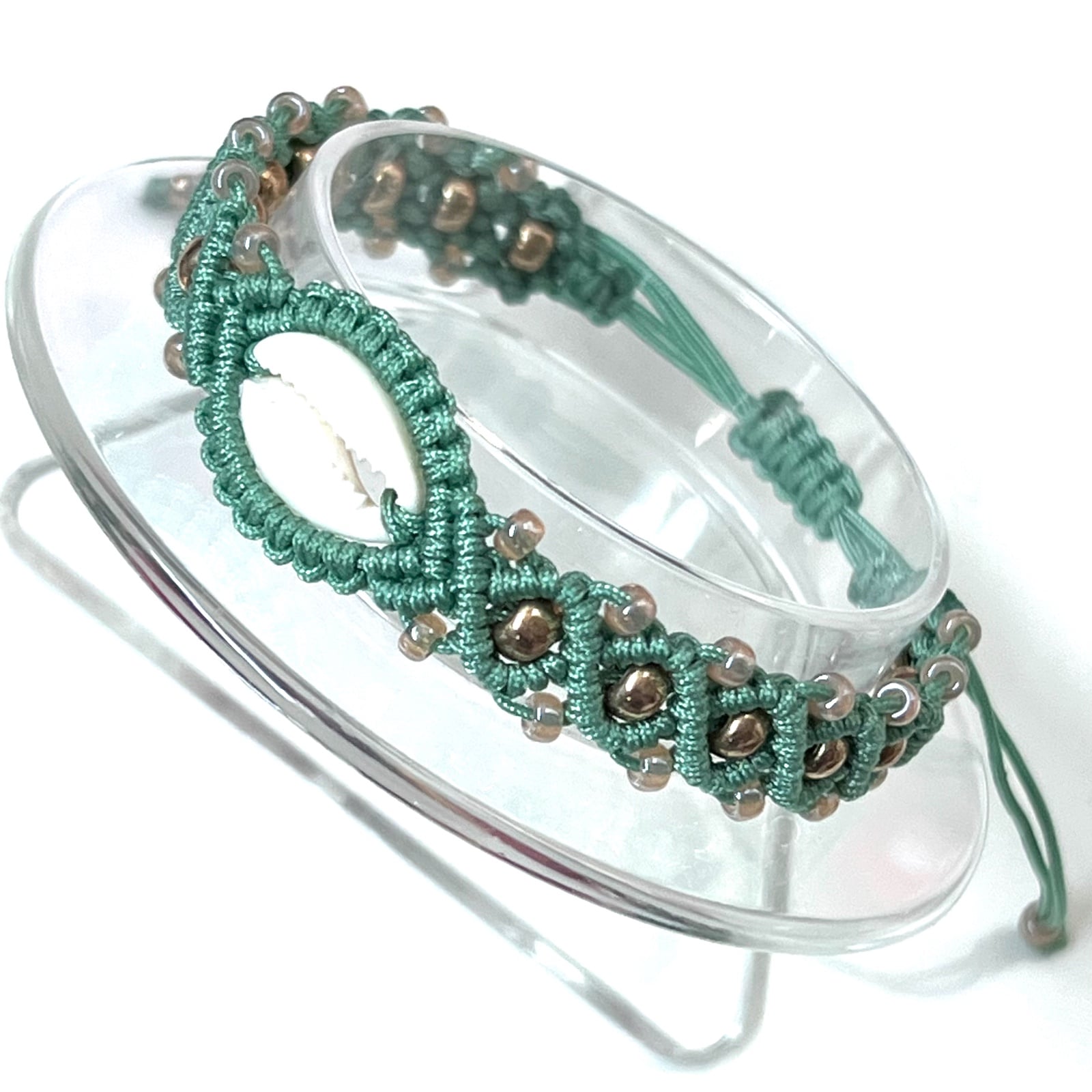 Macramé armband zeegroen met schelp - 139681 Macramé armband zeegroen met schelp