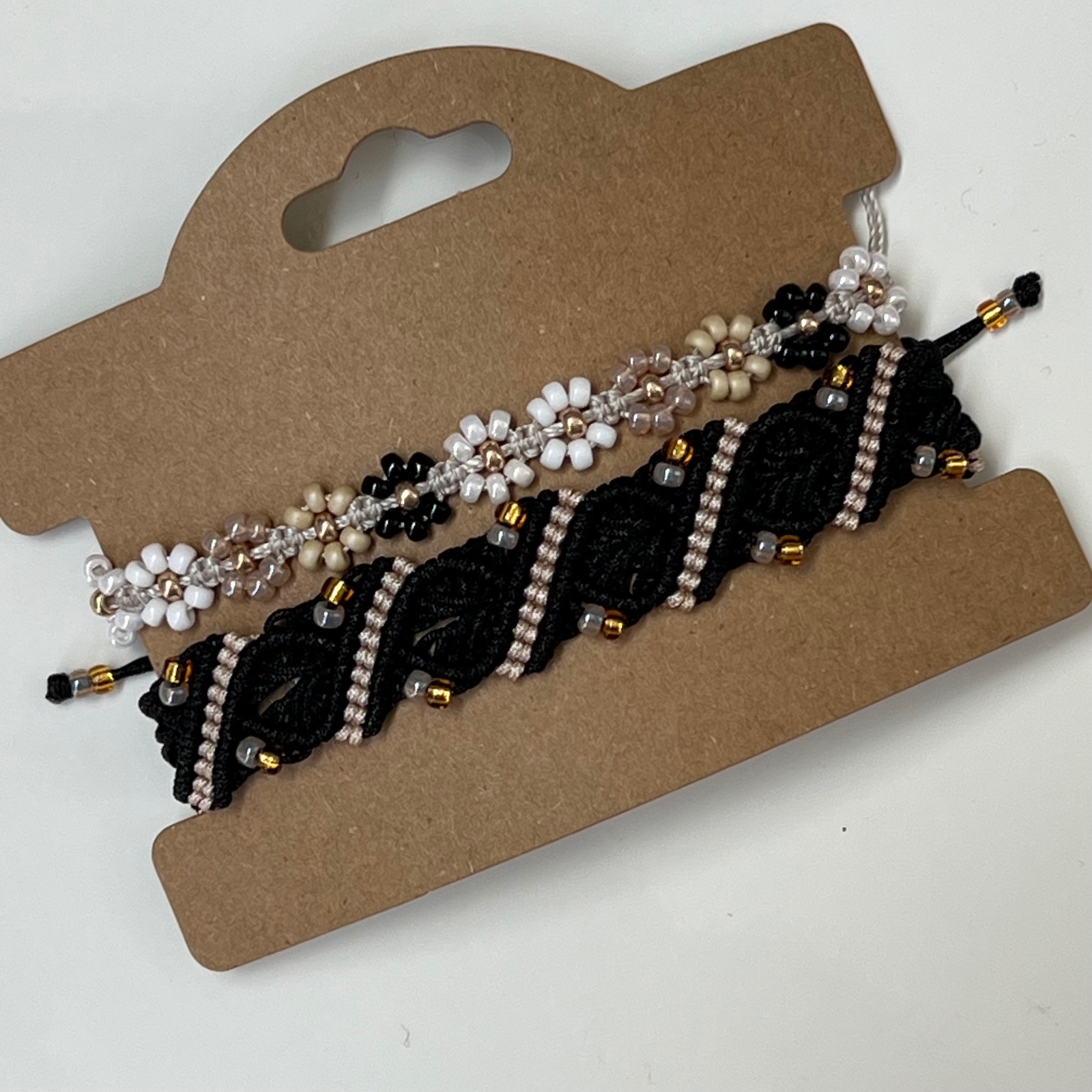 Macrame armbanden zwart-beige - 139551 Macrame armbanden zwart-beige