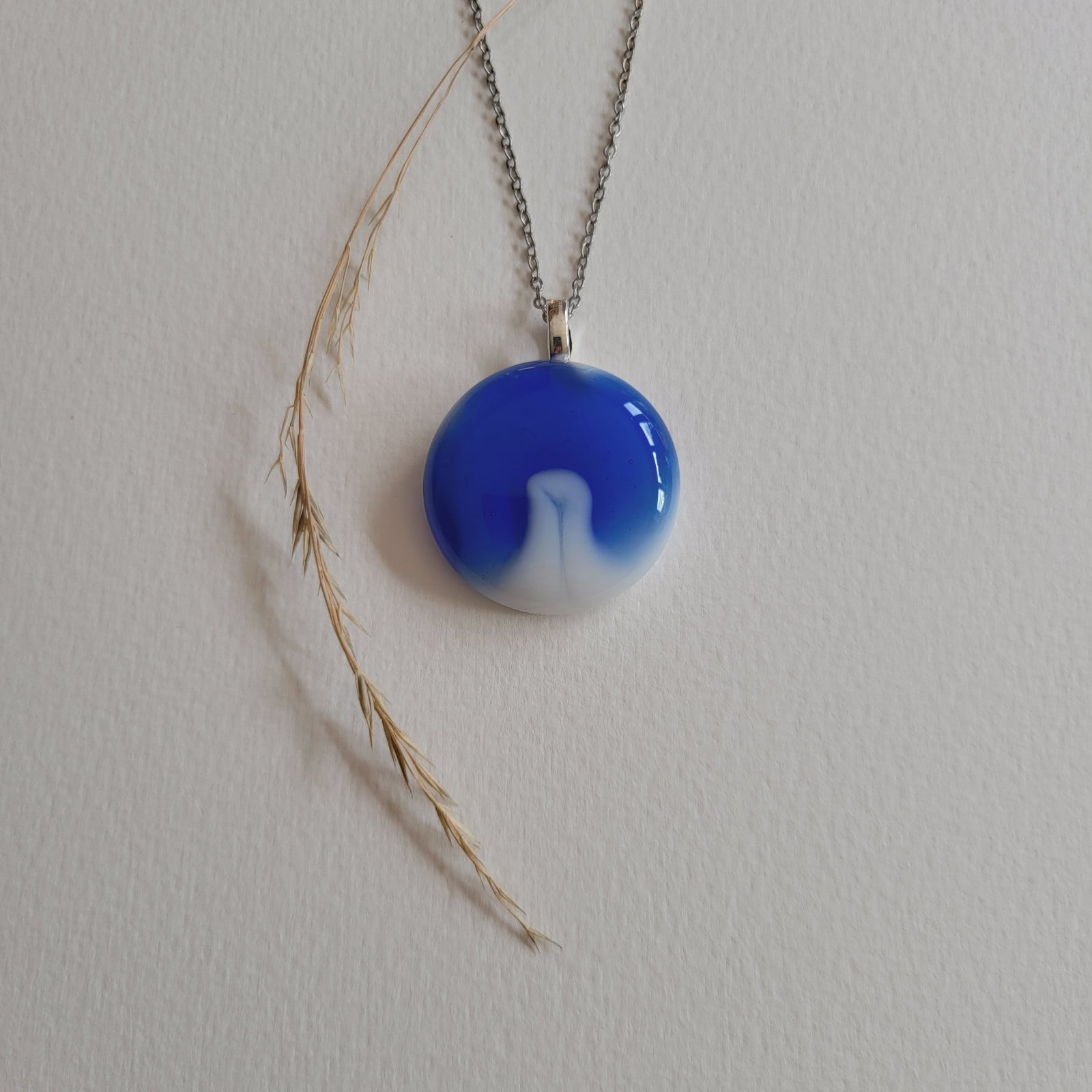Blauwe Kust - RVS ketting met uniek glas hanger - 146748 Blauwe Kust - RVS ketting met uniek glas hanger