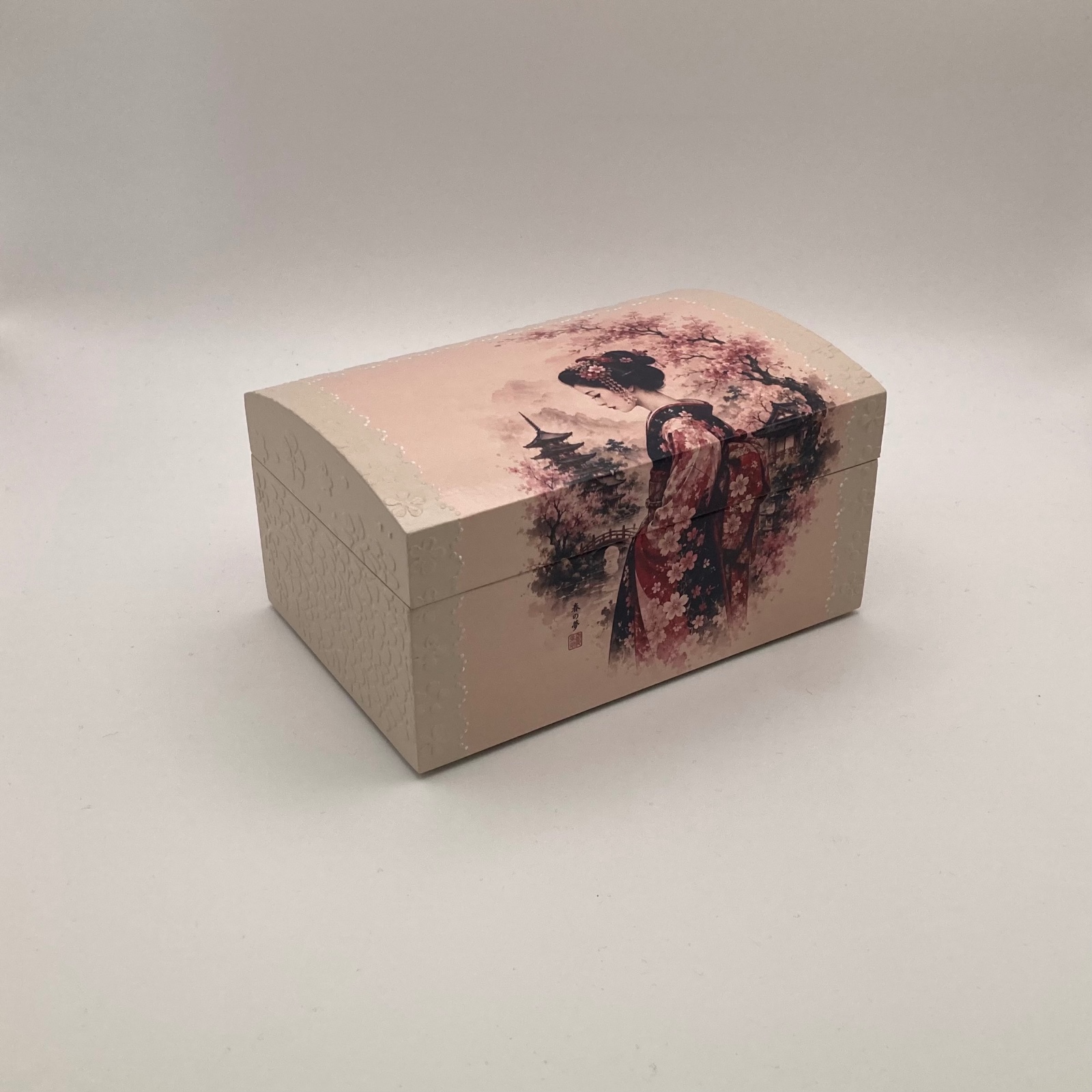 Handgedecoreerde bamboe sieradendoos met Geisha - 146086 Handgedecoreerde bamboe sieradendoos met Geisha