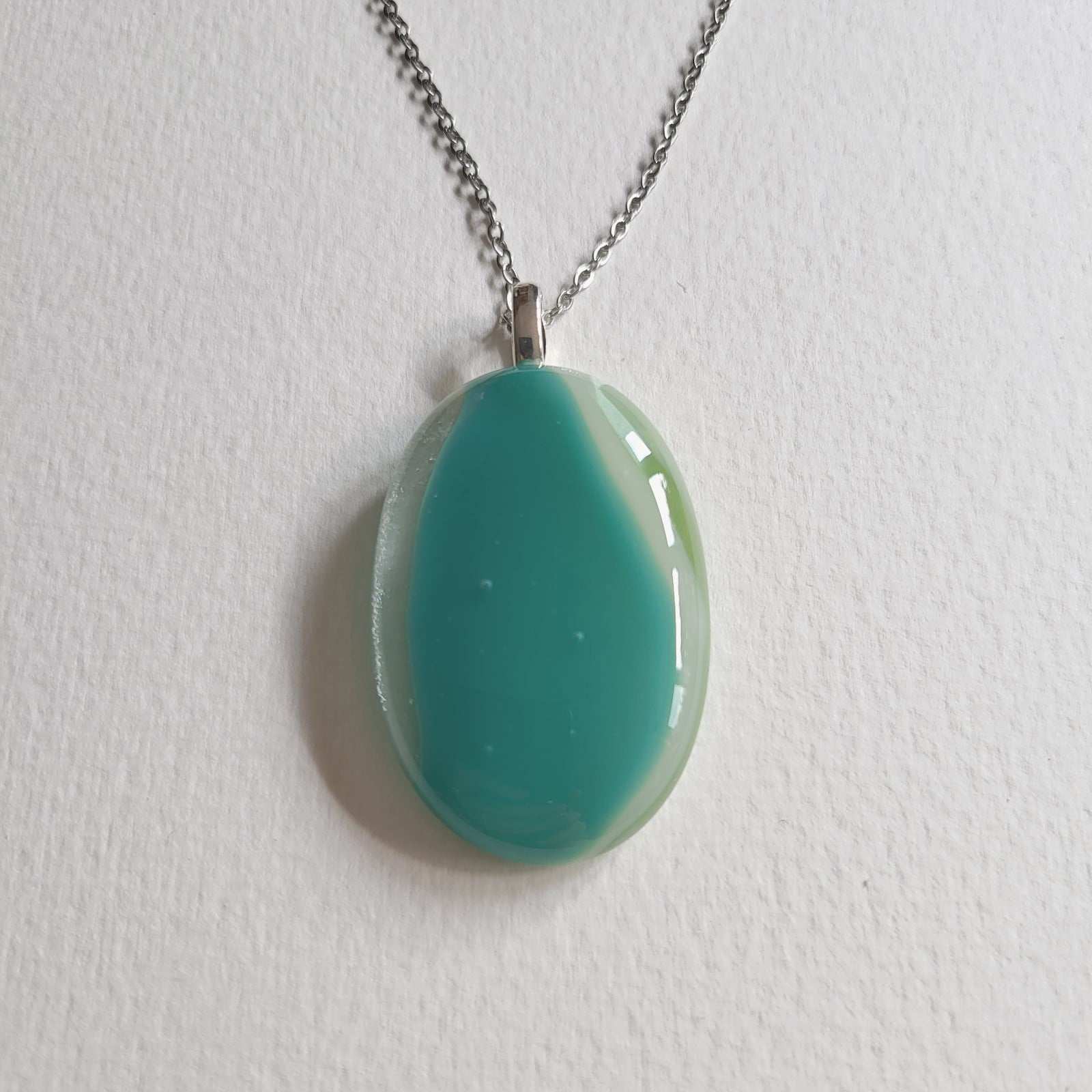 Kustbeweging - RVS ketting met uniek glas hanger - 146877 Kustbeweging - RVS ketting met uniek glas hanger