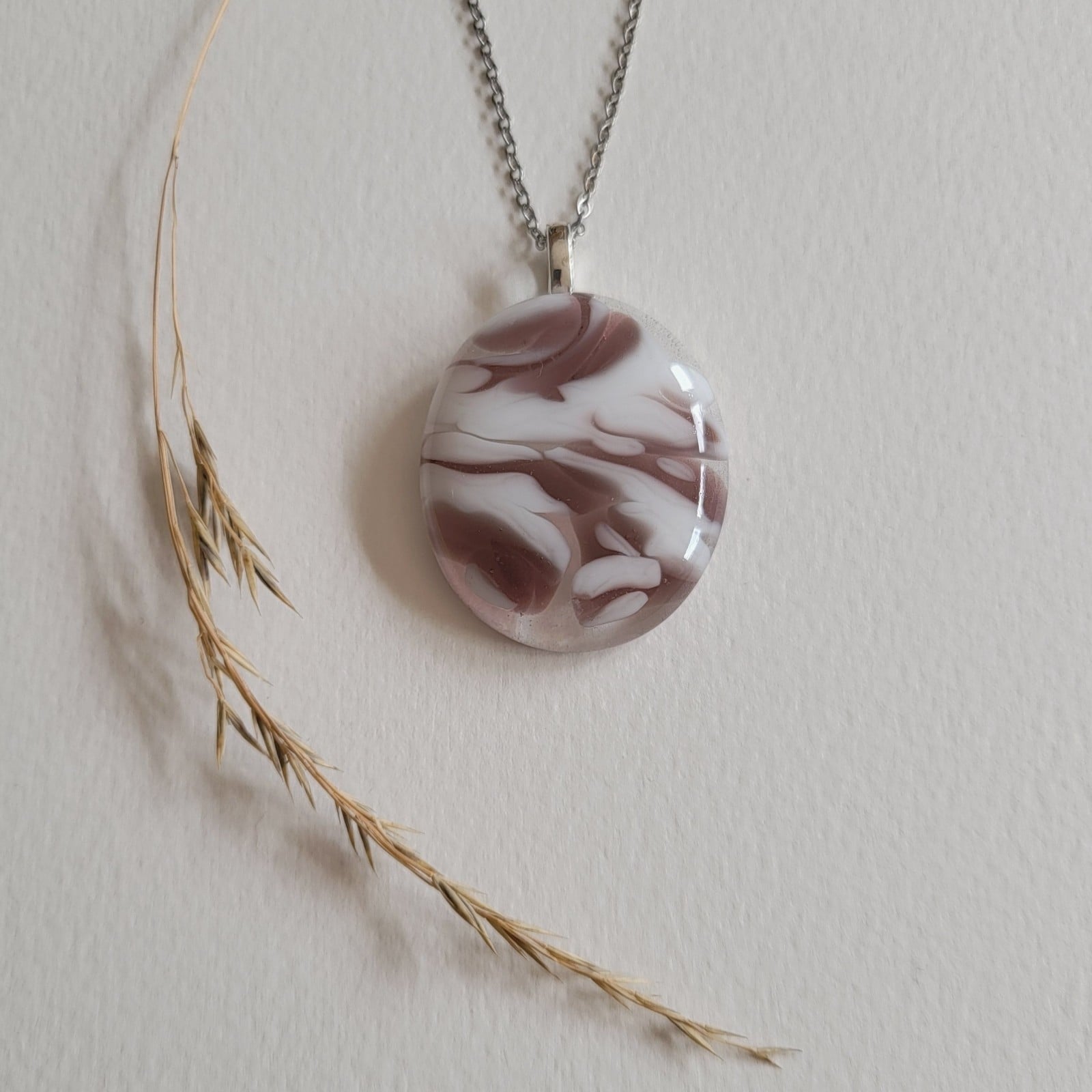 Rozenzwaai - RVS ketting met uniek glas hanger - 146845 Rozenzwaai - RVS ketting met uniek glas hanger