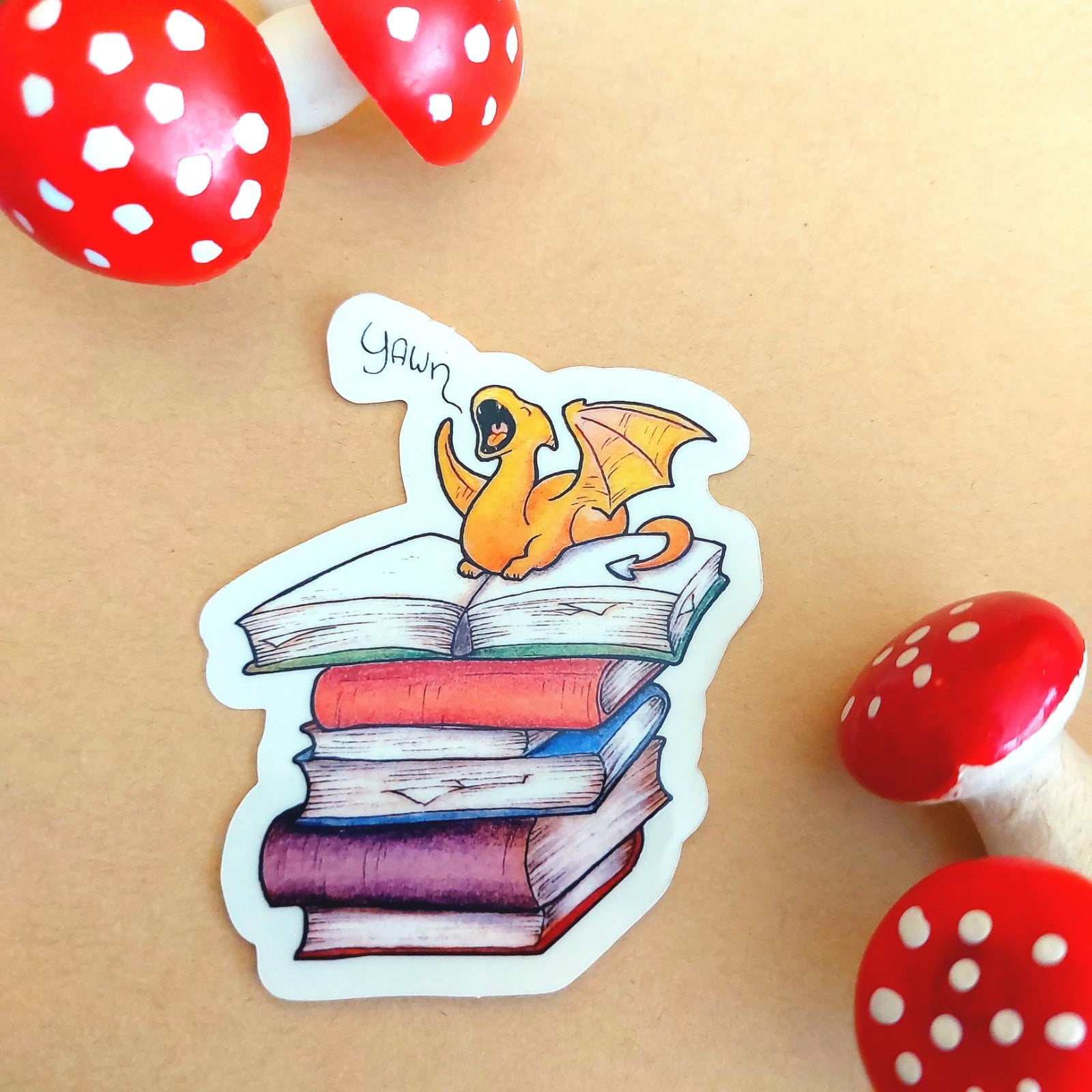 Boek dragon sticker, transparant, vaatwasser proof 4,7x6 cm - 149366 Boek dragon sticker, transparant, vaatwasser proof 4,7x6 cm