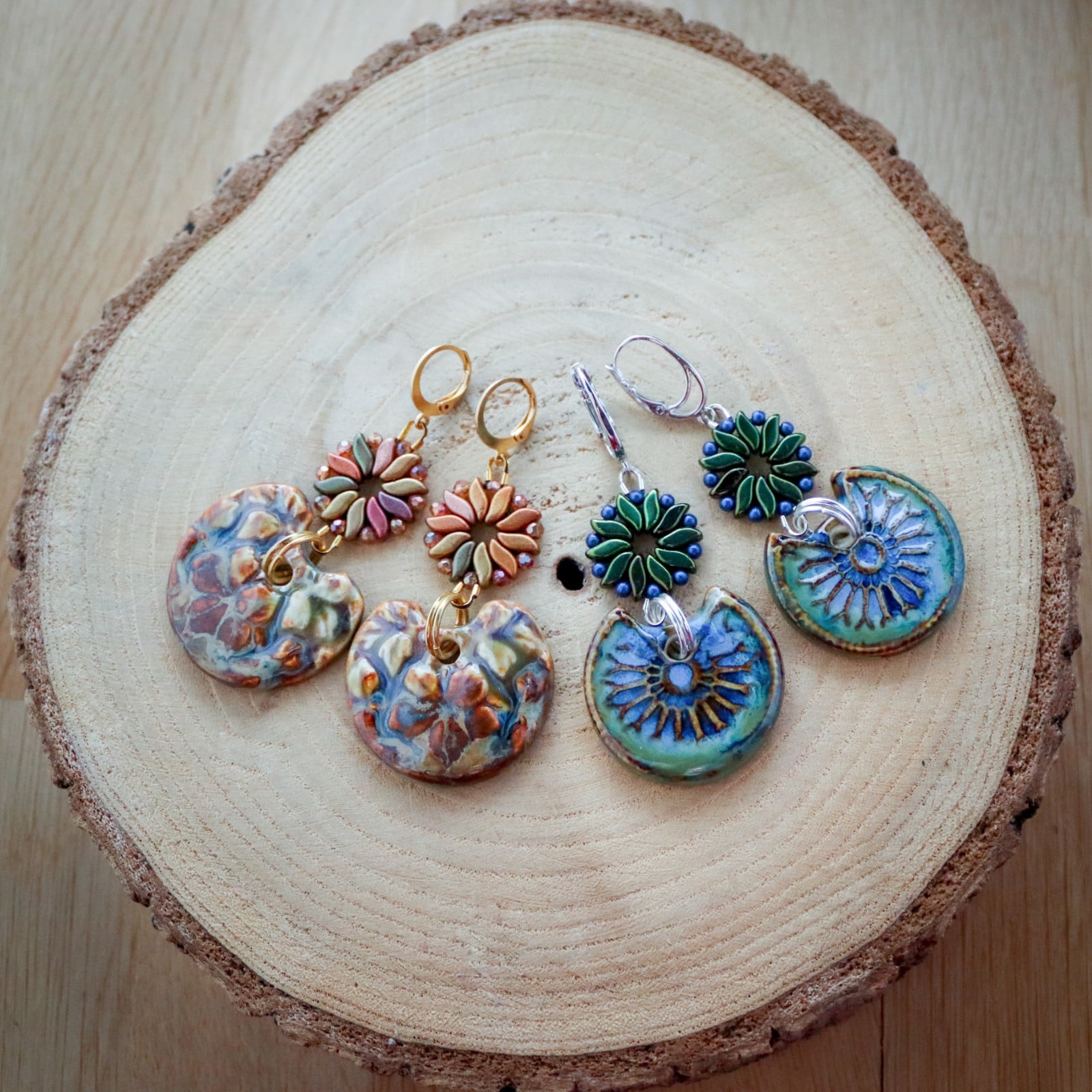 Ancient Treasures & Bohemian Soul, artistieke oorbellen met keramisch… - 153857 Ancient Treasures & Bohemian Soul, artistieke oorbellen met keramische hangers