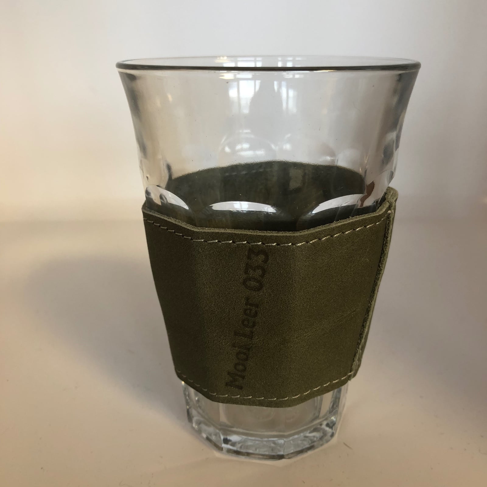 Thee-/koffieglas met sleeve van leer - 155886 Thee-/koffieglas met sleeve van leer