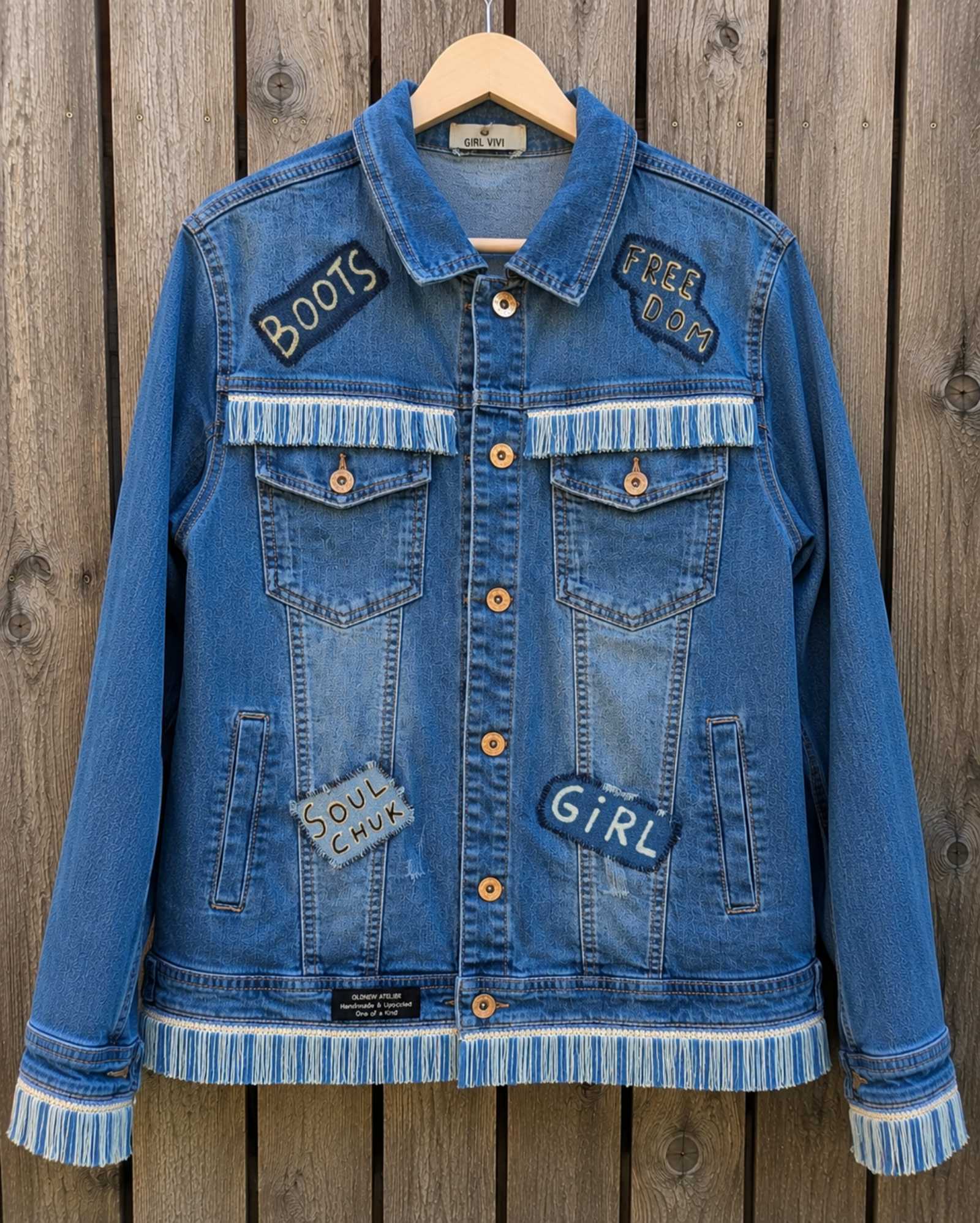 Soul Clean – One of a Kind Upcycled Denim Jasje met Cowgirl Artwork - 154565 Soul Clean – One of a Kind Upcycled Denim Jasje met Cowgirl Artwork